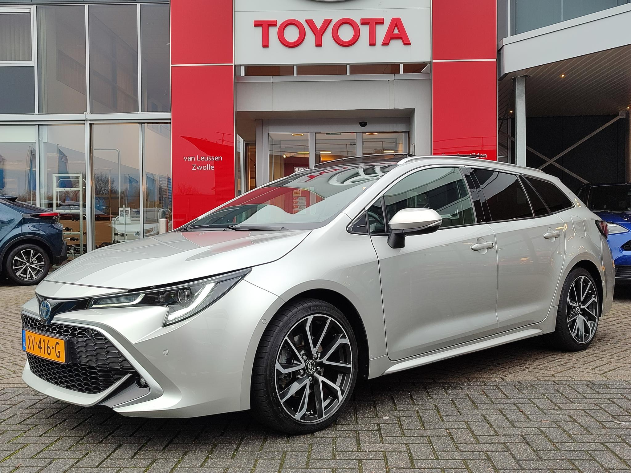 Toyota Corolla Touring Sports 2.0 Hybrid Premium LEER PANODAK STOELVERW ACHTERBANKVERW JBL-AUDIO 18' LM-VELGEN PARK-SENSOREN NAVI KEYLESS EL-ACHTERKLEP NL-AUTO