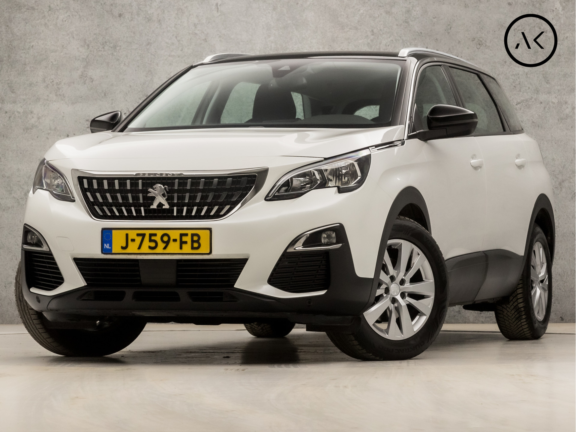 Peugeot 5008 1.2 PureTech 7 Persoons Sport Automaat (APPLE CARPLAY, GROOT NAVI, 360 CAMERA, TREKHAAK, SPORTSTOELEN, PARKEERSENSOREN, LANE ASSIST, DAB+, CRUISE, NIEUWSTAAT)