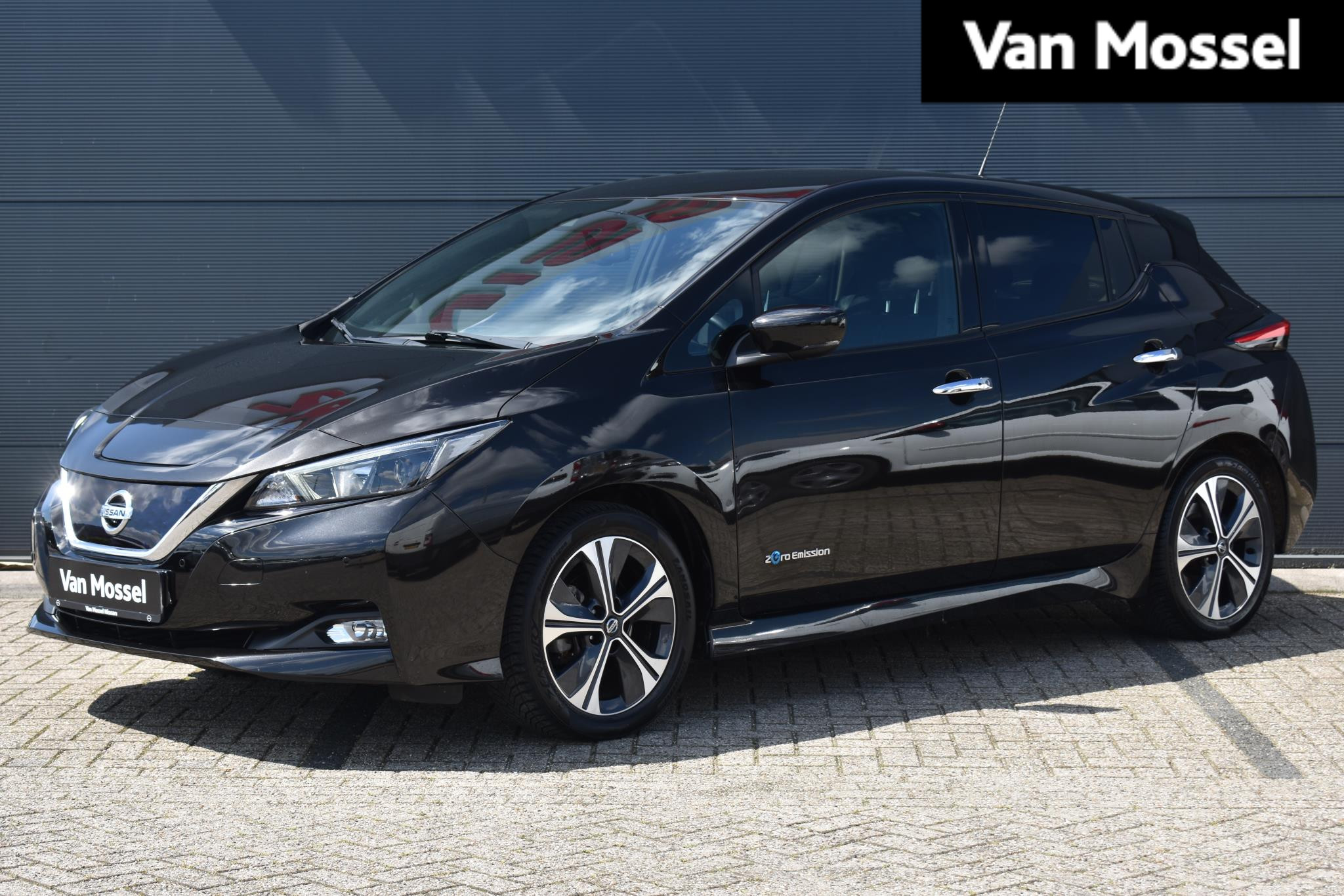 Nissan Leaf N-Connecta 40 kWh 150pk | Carplay | 360 Camera | Stoelverwarming | Navigatie | LMV 17''