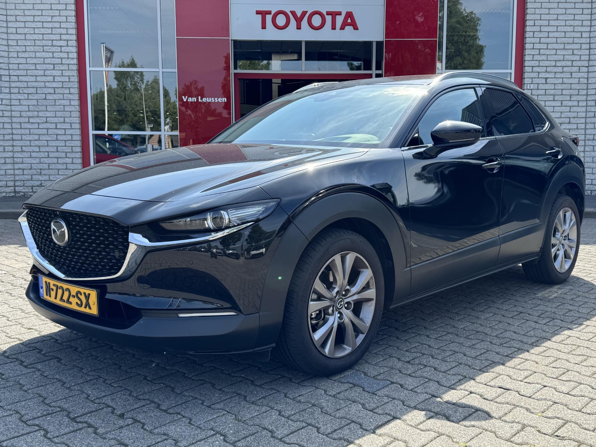 Mazda CX-30 2.0 E-SKYACTIVE-G M HYBRID COMFORT AUTOMAAT STOEL/STUURVERW LEDER LED EL-MEMORYSTOEL 360° CAMERA BSM EL-ACHTERKLEP KEYLESS NAVI