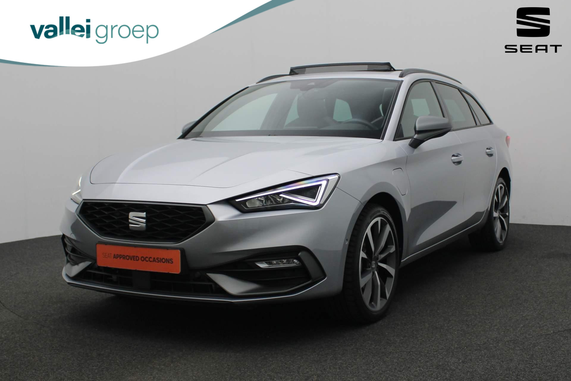 SEAT Leon Sportstourer 1.4 TSI 204PK DSG eHybrid PHEV FR | Pano | Camera | Keyless | ACC | 17 inch