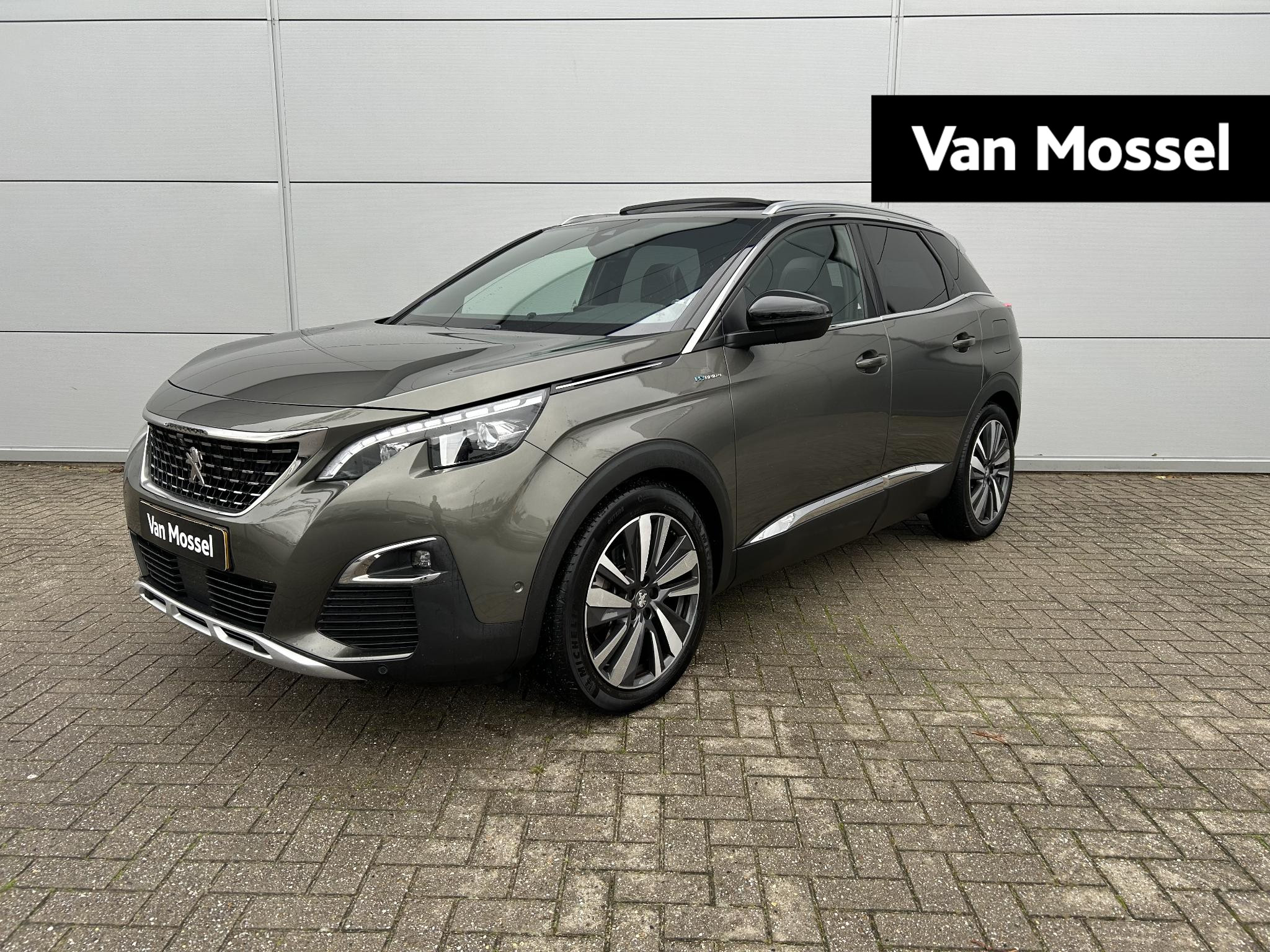 Peugeot 3008 1.6 HYbrid 225 Blue Lease GT Line | Lederen bekleding | Elektrisch verstelbare stoelen + massage functie | Navigatie | Apple Carplay/Android Auto | Camera | Panoramisch schuifdak | zeer compleet