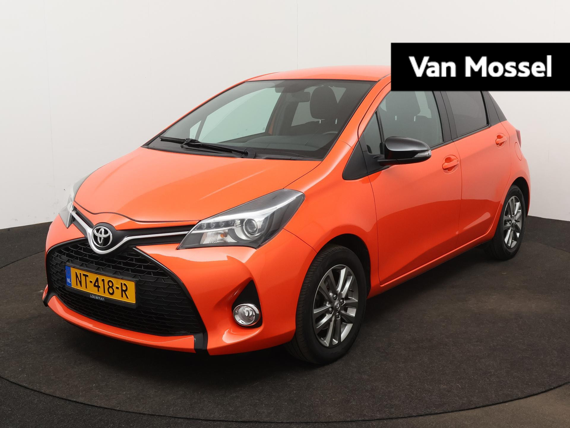 Toyota Yaris 1.3 VVT-i Orange Sport | 100pk | Navi | Camera | Trekhaak | 87.000km! |