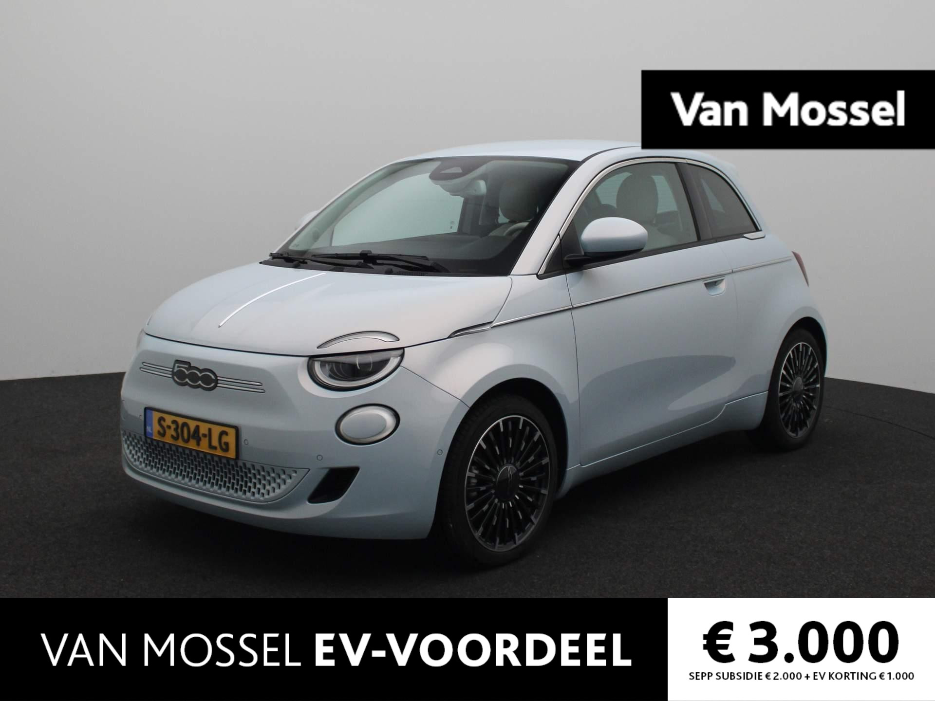 Fiat 500 La Prima 42 kWh | €2000,- Overheidssubsidie | 17 Inch LM Velgen | Kunstlederen Bekleding | Camera |