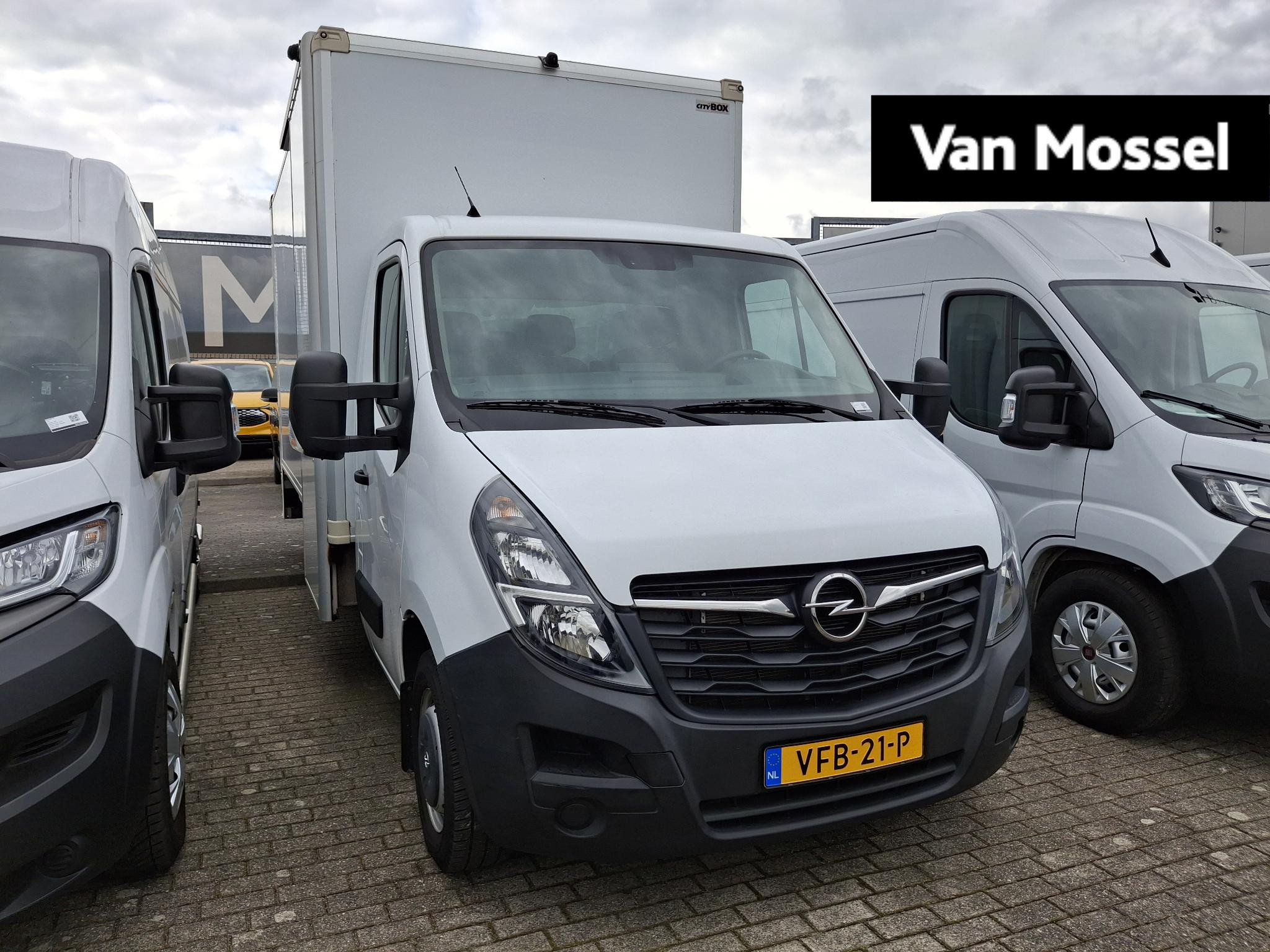 Opel Movano 2.3 Turbo L3H2 BAKWAGEN met LAADKLEP | Parkeer camera | Cruise control | Schuifdeur rechts