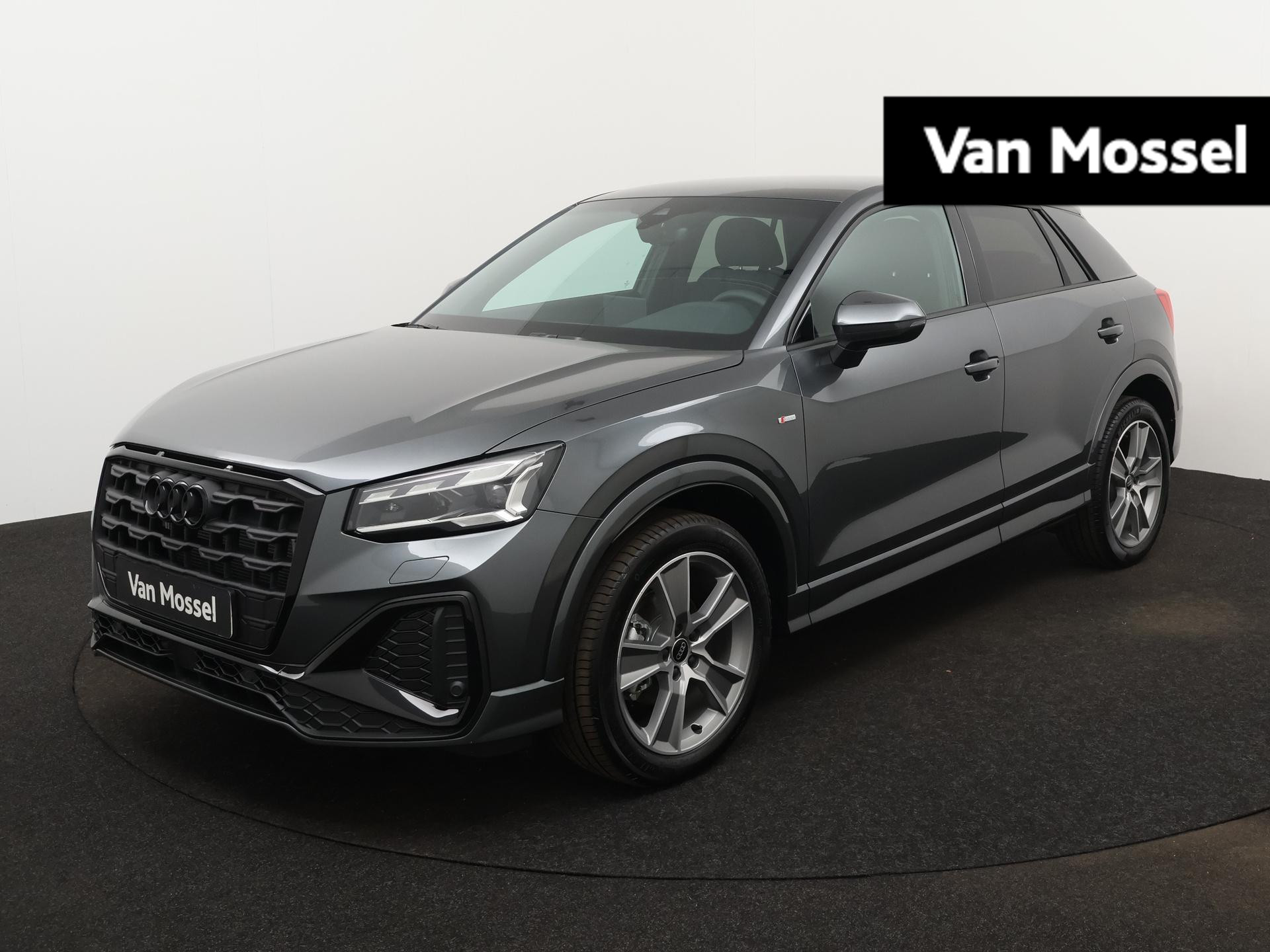 Audi Q2 35 TFSI S Edition 150 PK | Automaat | Apple Carplay | Licht metalen velgen |  Privacy glas | Sportstuur | Stoelverwarming