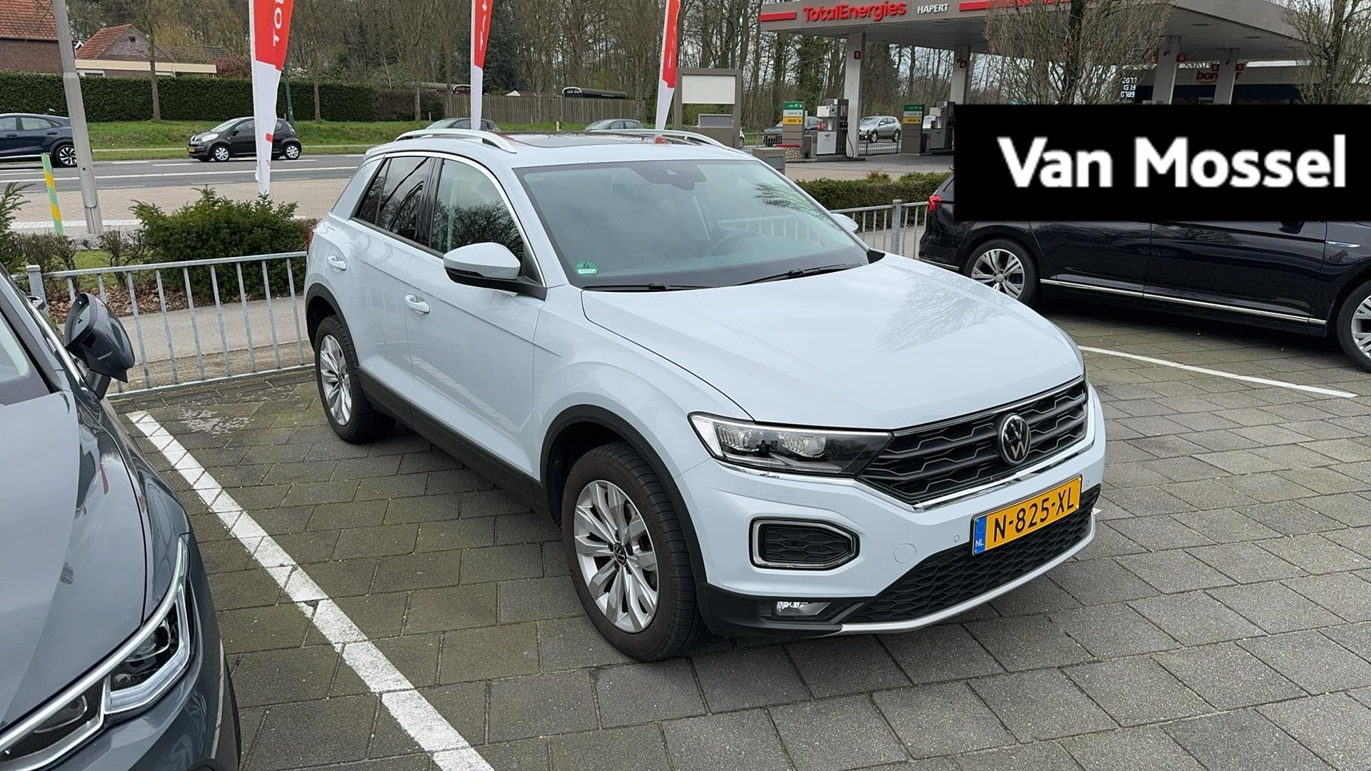 Volkswagen T-Roc 1.0 TSI Style Business | Panorama dak | Digital Cockpit | Achteruitrij Camera | Climatronic (Automatische Airco) | Elektrische Achterklep | LED Koplampen