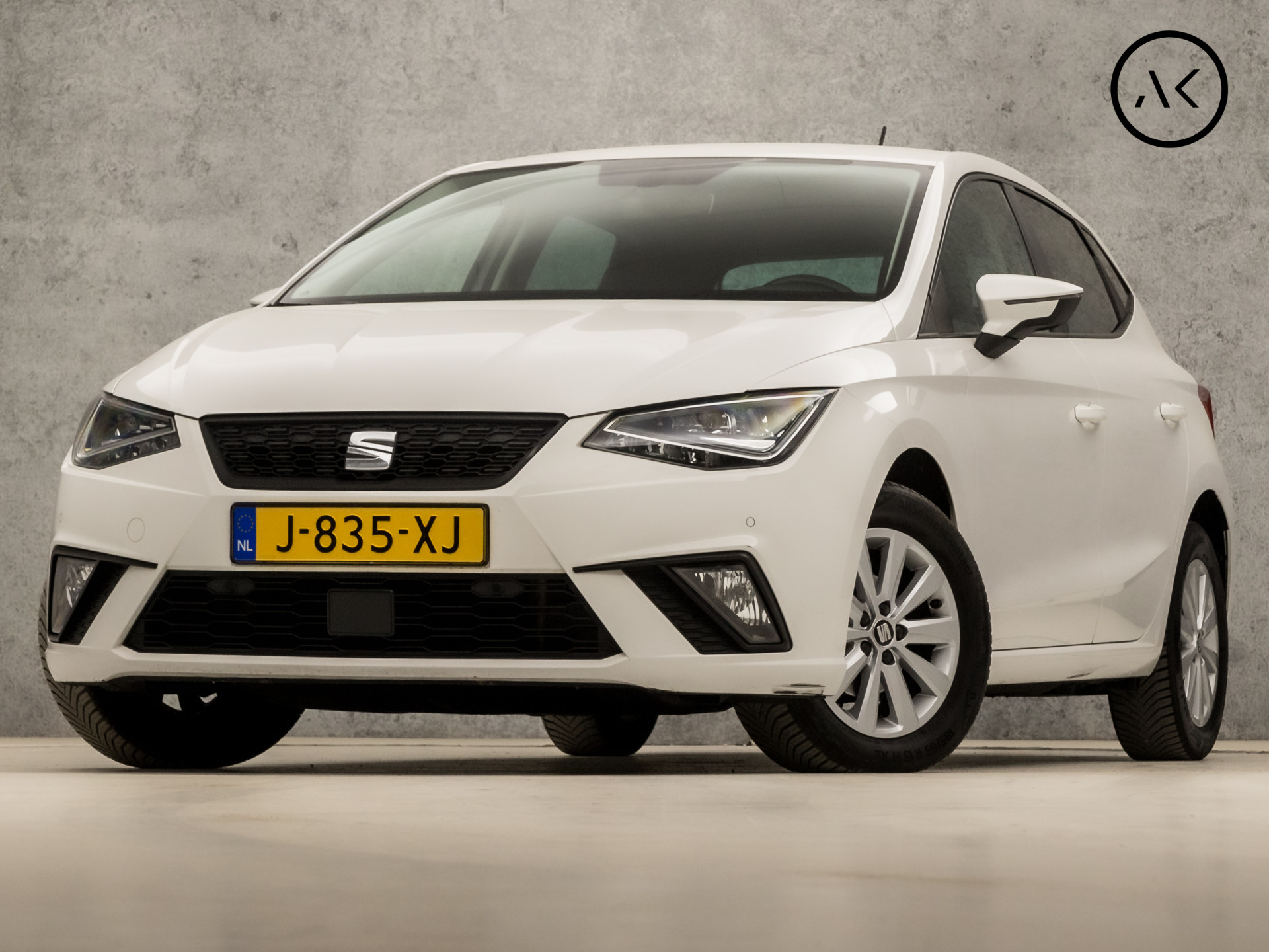 SEAT Ibiza 1.0 TSI Sport (DIGITAL COCKPIT, APPLE CARPLAY, GROOT NAVI, CAMERA, LED KOPLAMPEN, CLIMATE, GETINT GLAS, SPORTSTOELEN, PARKEERSENSOREN, CRUISE, NIEUWE APK, NIEUWSTAAT)