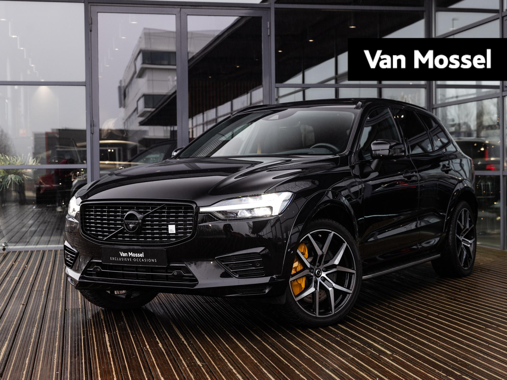 Volvo XC60 2.0 T8 AWD Polestar Engineered 405pk | PANORAMADAK | HARMAN-KARDON AUDIO | 360 CAMERA | WEGKLAPBARE TREKHAAK | ELEKTRISCHE ACHTERKLEP | ELEKTRISCHE VOORSTOELEN MET GEHEUGEN | HALF-LEDER | HEAD UP DISPLAY | 21 INCH |