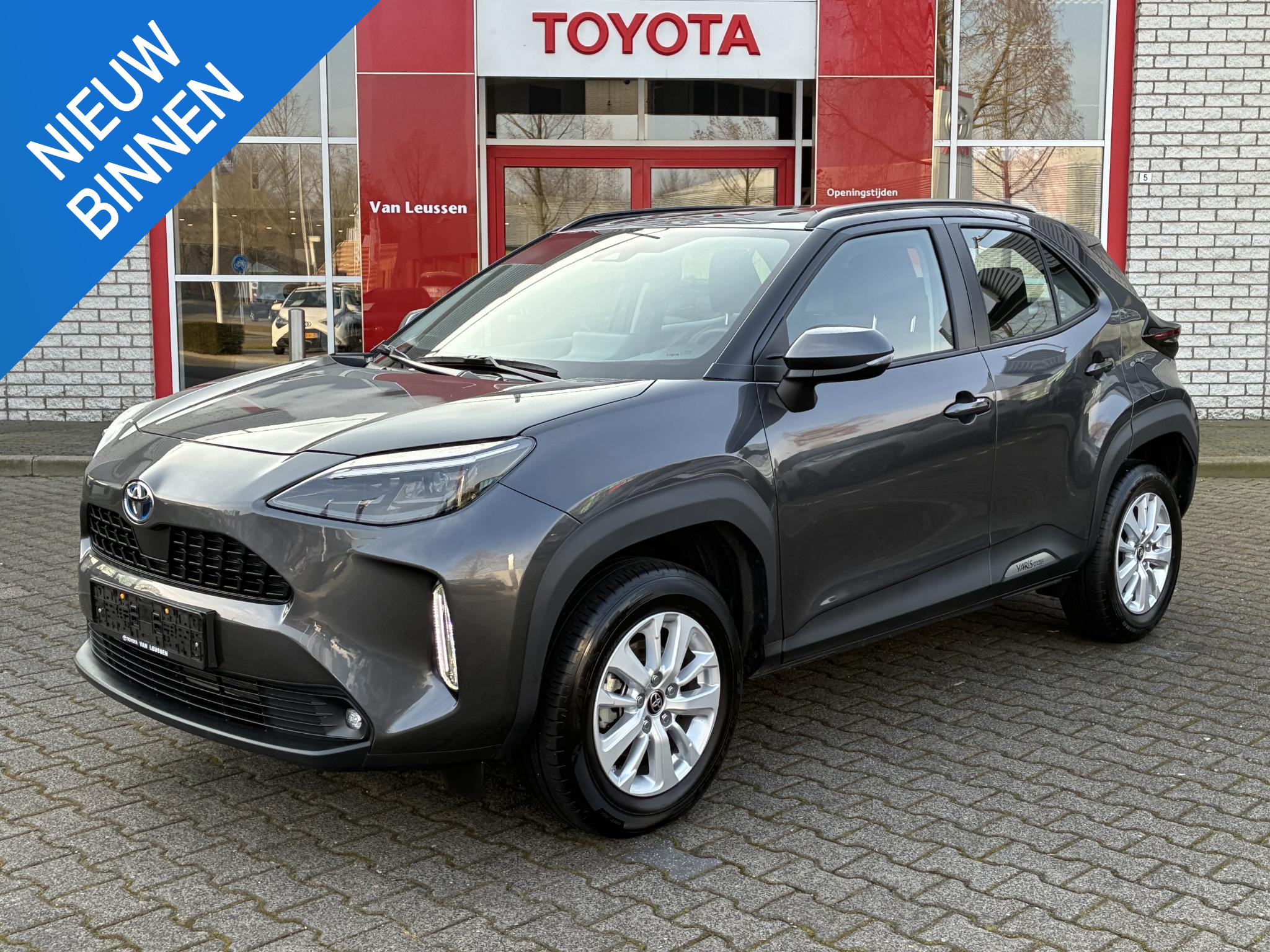 Toyota Yaris Cross 1.5 HYBRID DYNAMIC NAVI HEAD-UP STOEL/STUURVERW. APPLE/ANDROID EL-ACHTERKLEP KEYLESS