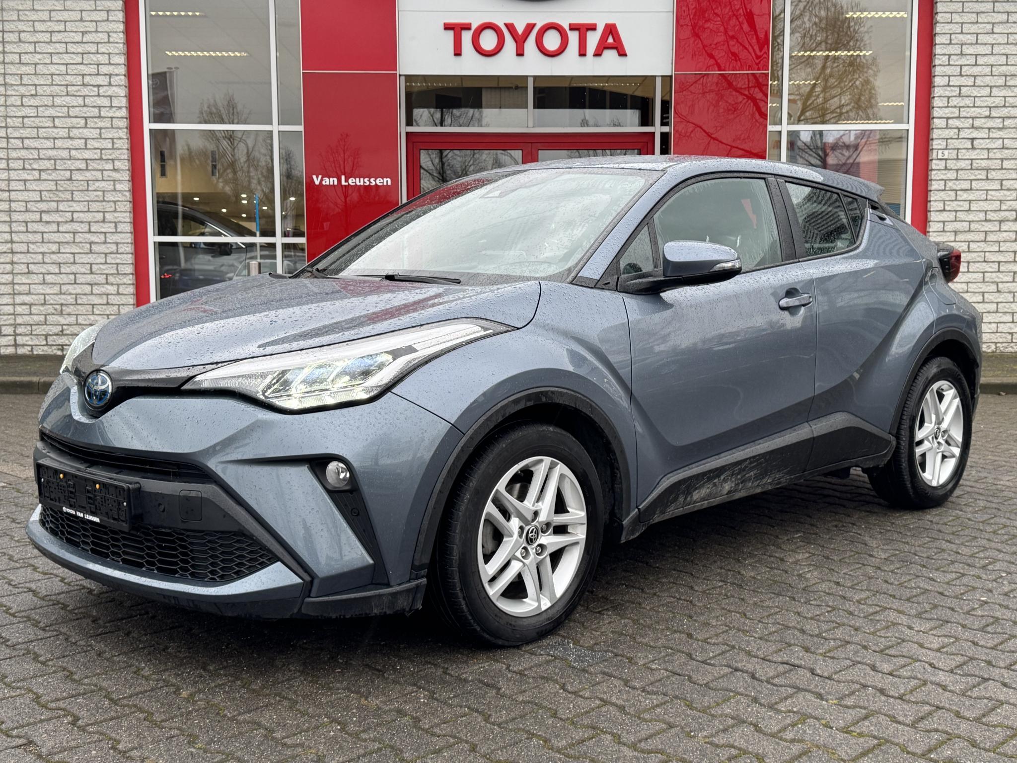 Toyota C-HR 1.8 HYBRID ACTIVE LM-VELGEN NAVI PARKCAMERA PARKSENSOREN APPLE/ANDROID STOELVERW