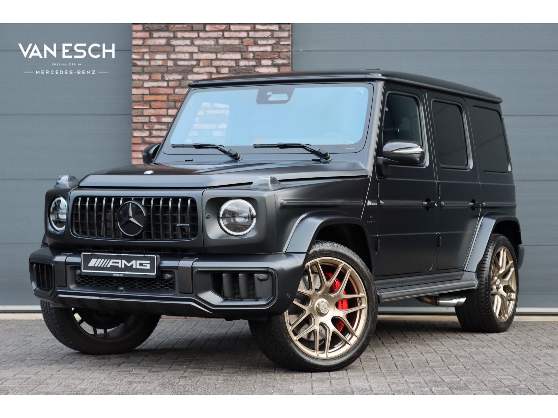 Mercedes-Benz G-Klasse AMG 63 Aut9 | Facelift | 'Manufaktur' | Performance-pakket | Distronic+ | AMG Drivers Package | Verwarmd Stuurwiel | Carbonpakket | Trekhaak | Keyless Go | Massage | Techniekpakket |