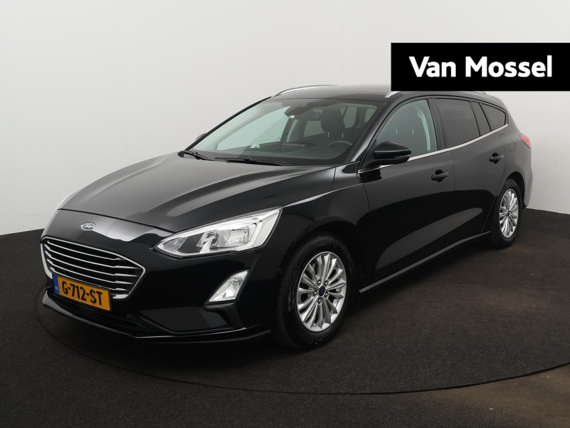 Ford Focus Wagon 1.5 EcoBoost | Automaat | Half Leder | Panorama dak | Stoel/Stuur verwarming | DAB | Elec. Achter klep | Navigatie | Camera | Climate control | LMV | DAB | Head up |