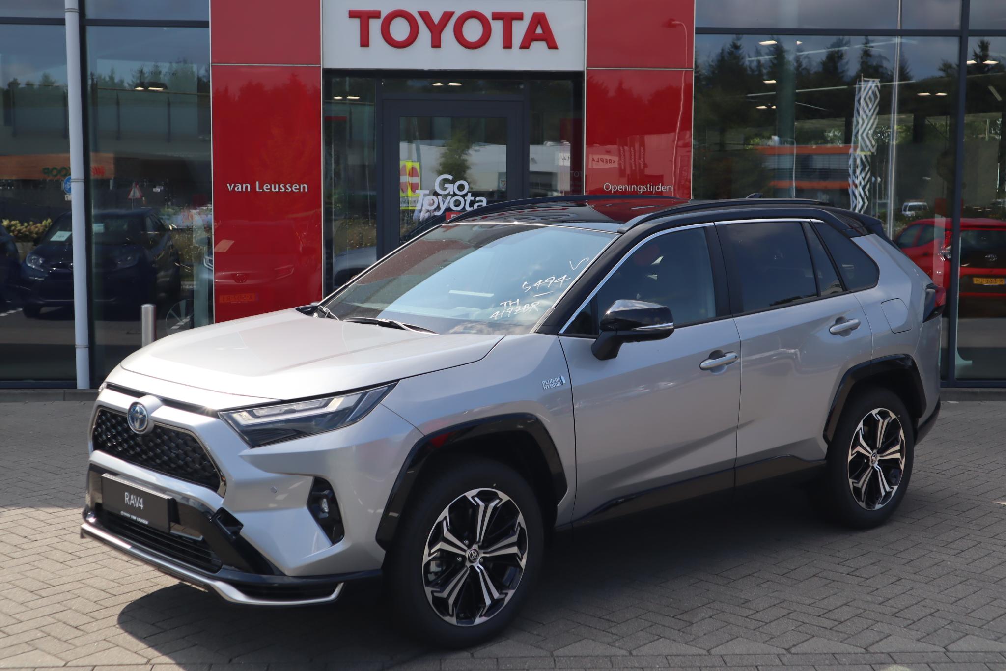 Toyota RAV4 2.5 PLUG-IN HYBRID AWD STYLE NIEUW 306PK LEDER APPLE/ANDROID STOELVERW. KEYLESS 19" LMV NAVI EL-STOEL JBL AD-CRUISE