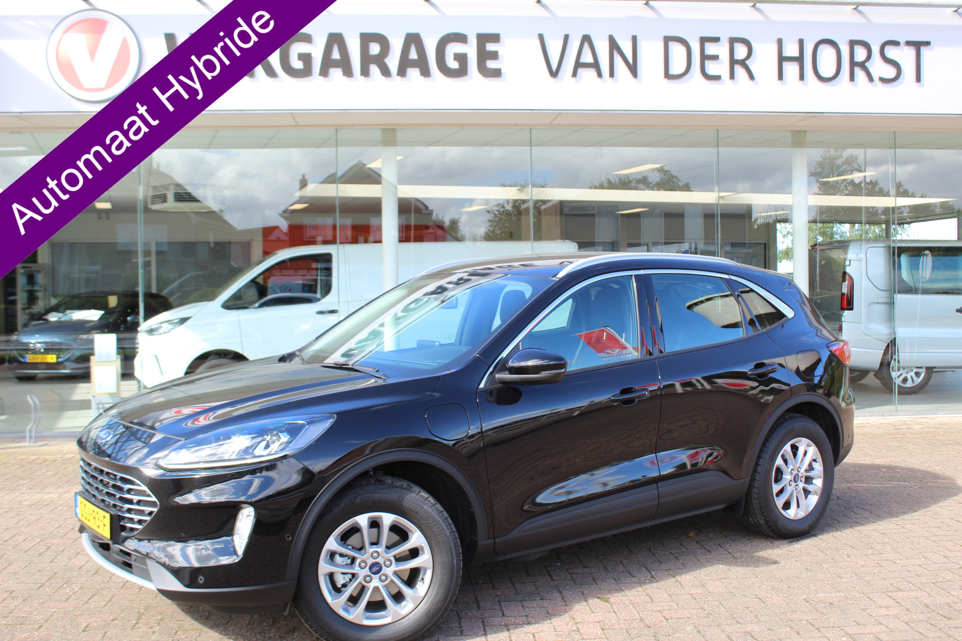 Ford Kuga 2.5-225 pk Hybrid PHEV Titanium AUTOMAAT ! Trekgewicht 1.500kg ! Lane- en side assist, volautm. airco dual, stoel-, stuur en voorraamverwarming, elektr. achterklep, camera v+a, navigatie, telefoonvoorb.,  adaptive cruise control, LM wielen, etc.