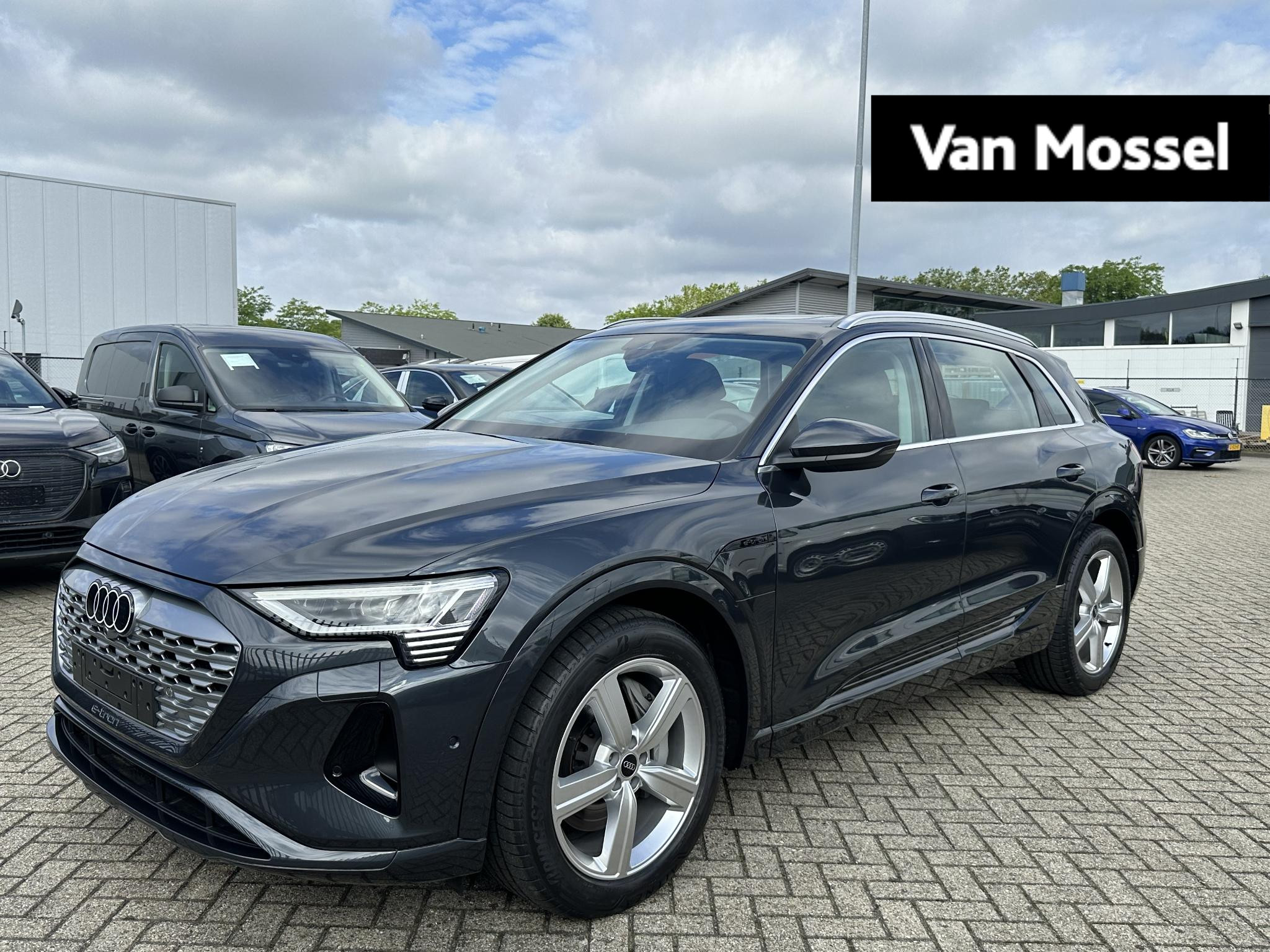 Audi Q8 e-tron 55 quattro Advanced Edition Plus 115 kWh Navigatie | Matrix Led koplampen | Lederen bekleding | Virtual Cockpit plus | Airco