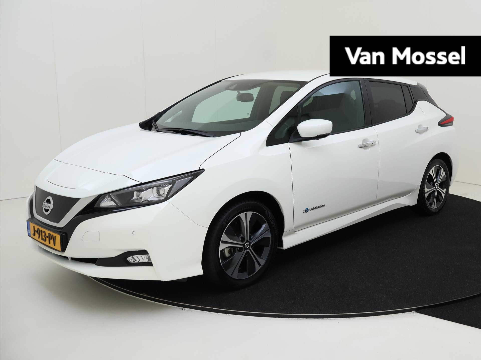 Nissan Leaf Tekna 40 kWh | Navigatie | Apple carplay | Stuurverwarming | Camera's rondom