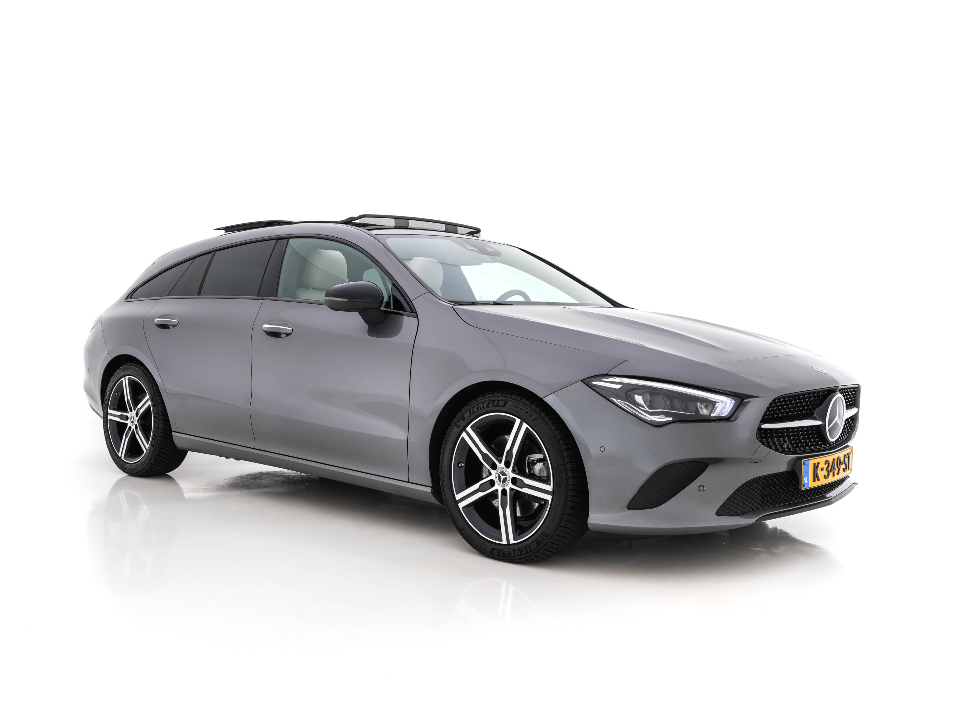 Mercedes-Benz CLA Shooting Brake 220 d Premium Plus Aut. *PANO | ARTICO-VOLLEDER | BURMESTER-SURROUND | WIDE-SCREEN-COCKPIT | AMBIENT-LIGHT | SURROUND-VIEW | MEMORY-PACK | KEYLESS | MULTI-BEAM | BLIND-SPOT | DAB | NAVI-FULLMAP | ADAPTIVE-CRUIS