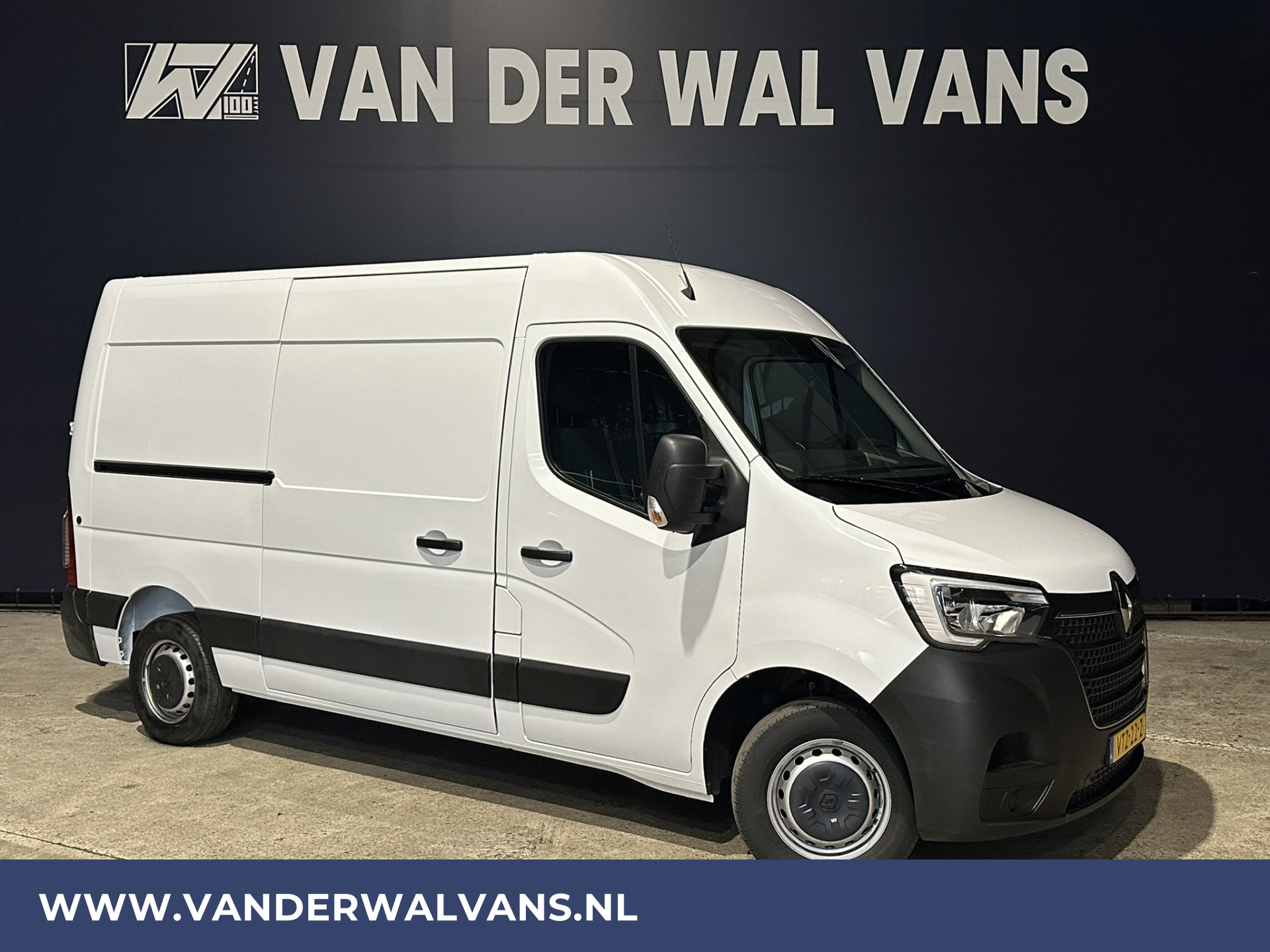 Renault Master 2.3 dCi 136pk L2H2 Fabrieksgarantie Euro6 Airco | Camera | Navigatie | 2500kg Trekhaak LED, Cruisecontrol, Parkeersensoren, Bijrijdersbank