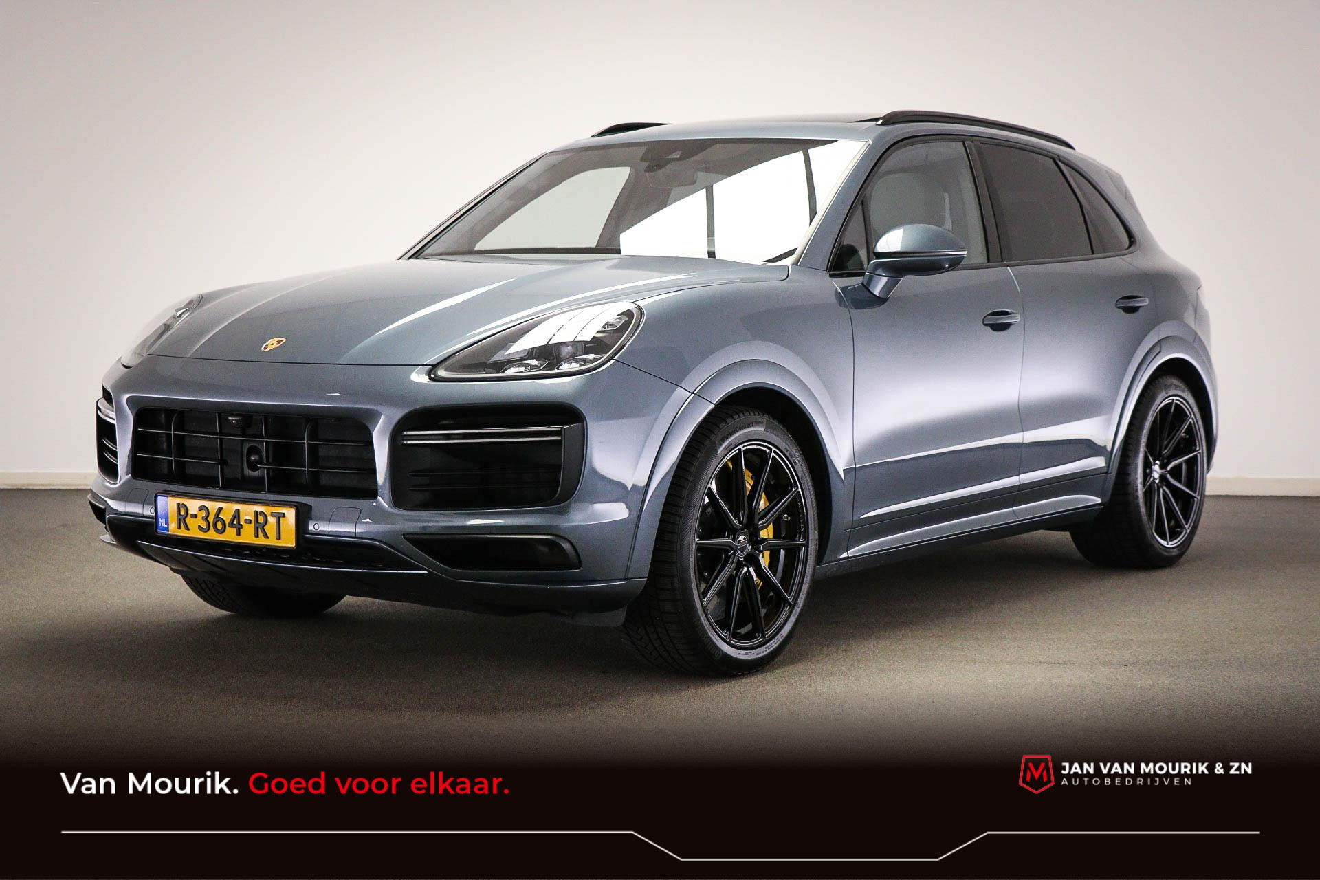 Porsche Cayenne 4.0 Turbo | KERAMISCHE REMMEN | PANORAMADAK | BURMERSTER | 21" VOSSEN | ACHTERAS BESTURING