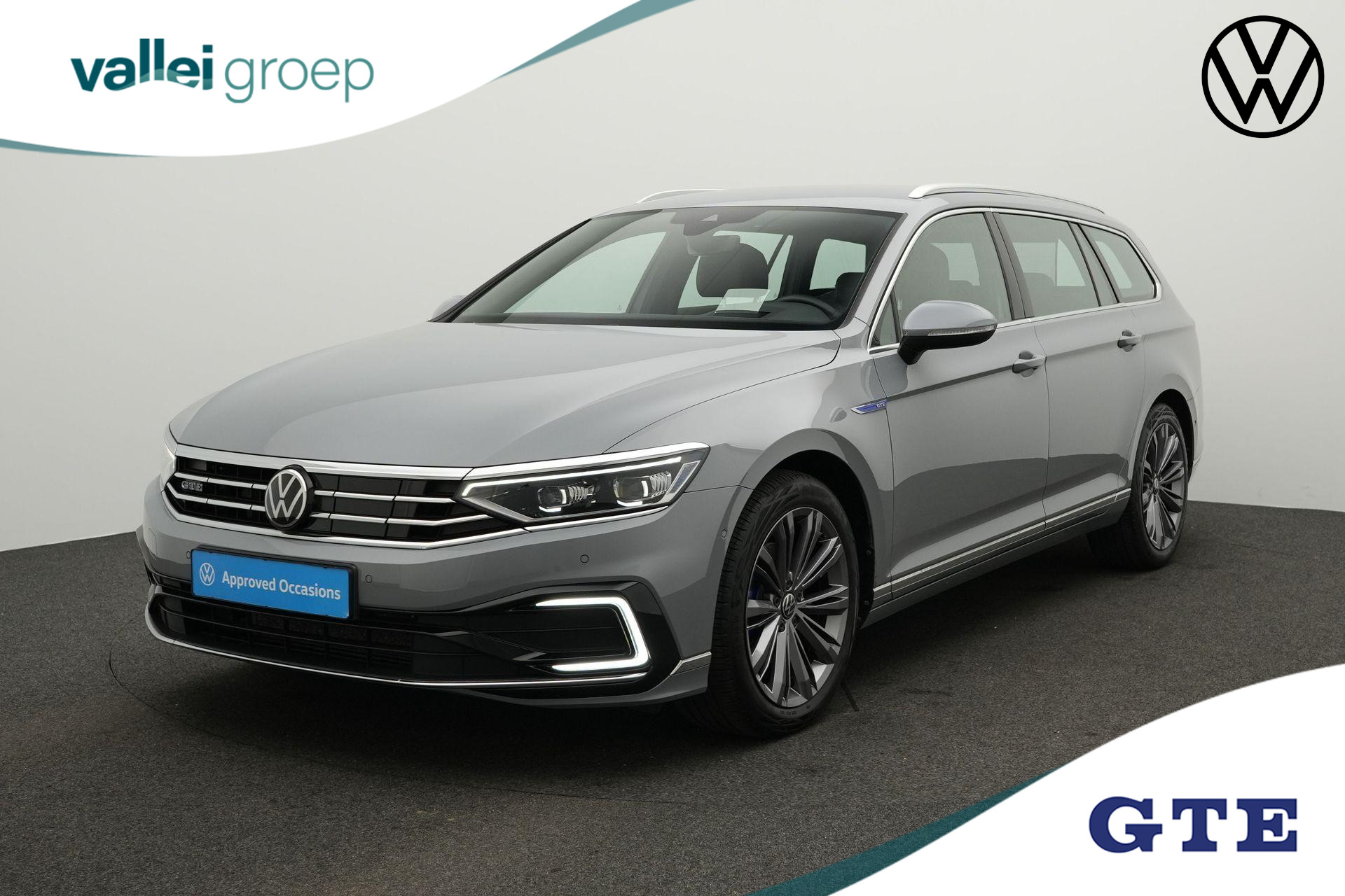 Volkswagen Passat Variant 1.4 TSI 218 pk DSG PHEV GTE Business | Trekhaak | Navigatie Discover Pro | IQ Light | Adaptief onderstel | Head-up display | Leder/alcantara | Achteruitrijcamera