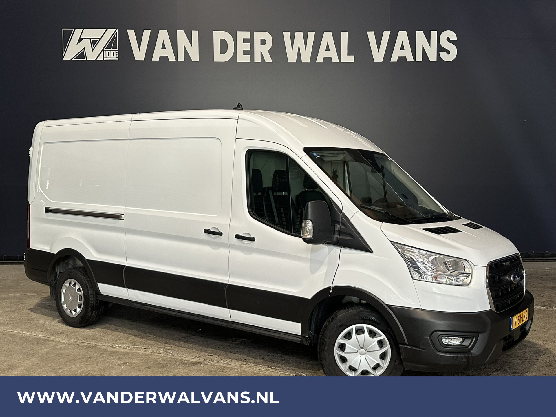 Ford Transit 2.0 TDCI 131pk L2H2 Euro6 Airco | Camera | Navigatie | Apple Carplay Android Auto, Cruisecontrol, Verwarmde Voorruit, Parkeersensoren, Bijrijdersbank