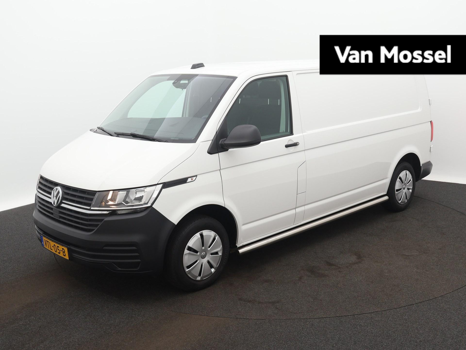 Volkswagen Transporter 2.0 TDI 110 pk L2H1 Economy Business | Airco | Cruise control | Parkeerhulp achter | Trekhaak | Radio | Bluetooth | App-connect |