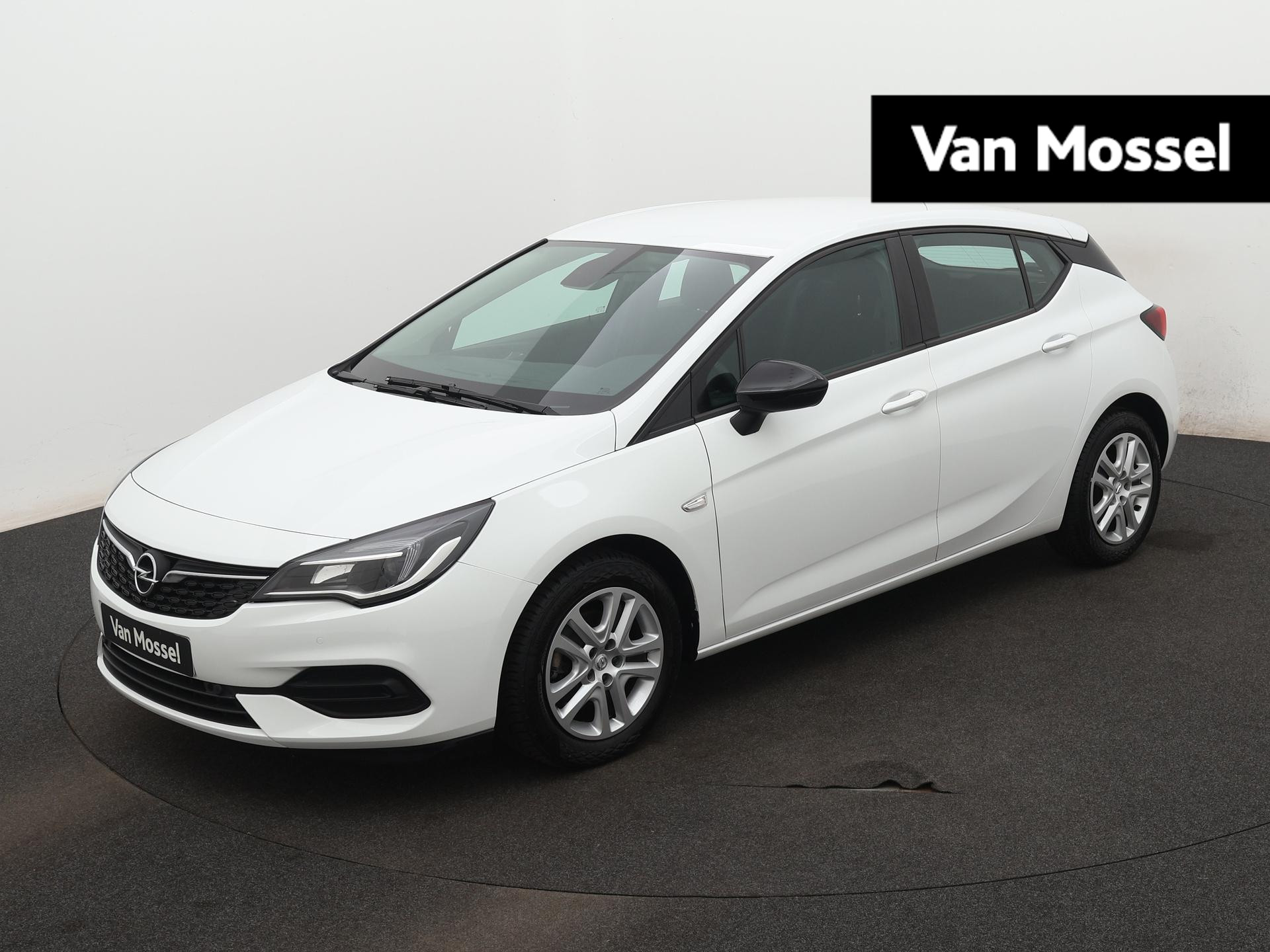 Opel Astra 1.2 Edition | Navigatie | Apple Carplay / Android Auto | DAB | Airco | Cruise Control | Slechts 19.216 km !! | |Parkeersensoren voor + achter |