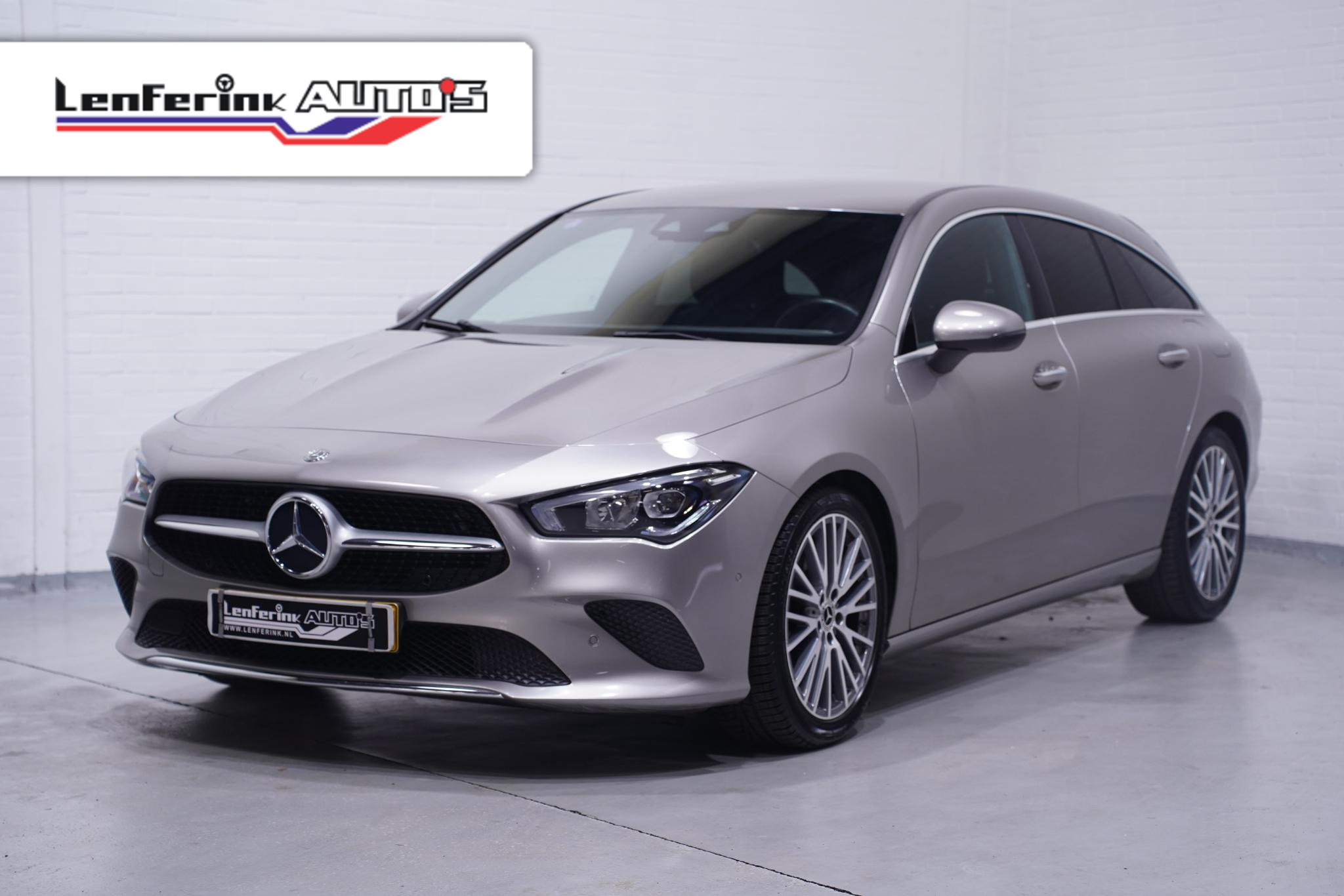 Mercedes-Benz CLA Shooting Brake 200 Business Solution Progressive Led koplampen Leder/stof Sportstoelen Camera PDC v+a 1e Eigenaar NAP