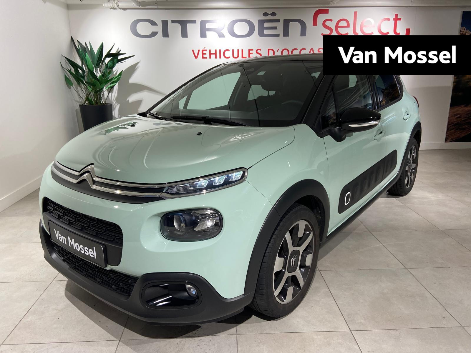 Citroën C3 1.2 PureTech S&S Shine 110PK automaat | complete uitvoering | lage kilometerstand