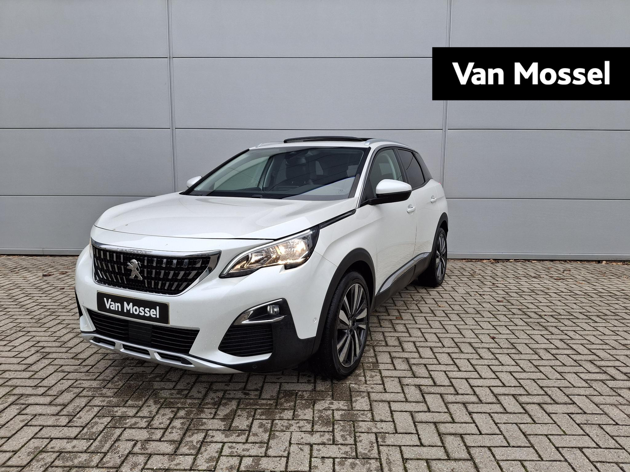 Peugeot 3008 1.2 PureTech Allure | Automaat | Panoramadak | Trekhaak | Navigatie | Apple Carplay/Android Auto