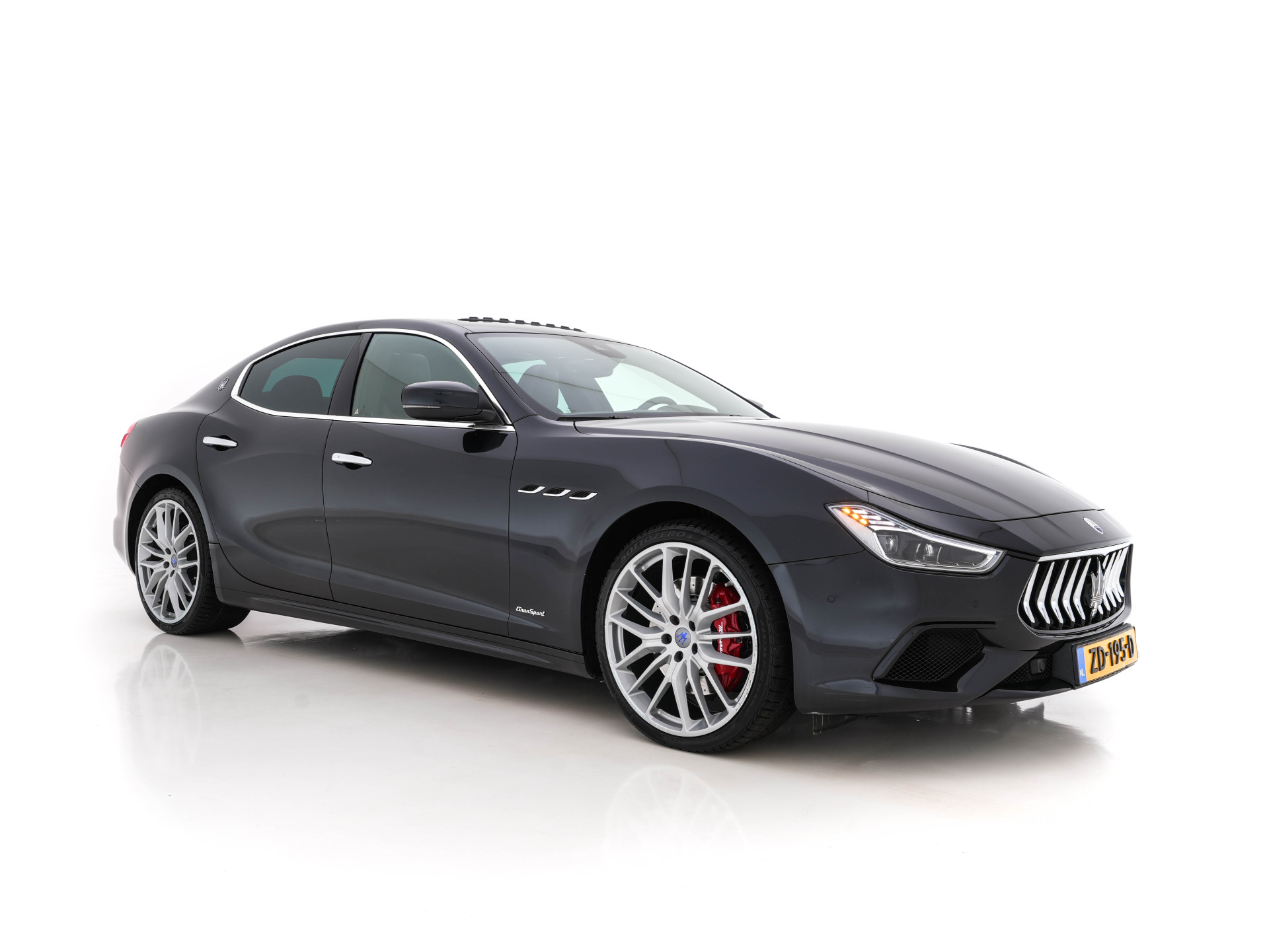 Maserati Ghibli 3.0 V6 S Q4 Gran-Lusso Aut. *PANO | SOFT-CLOSE | FULL-LED | HARMAN/KARDON-SURROUND | MEMORY-PACK | NAPPA-VOLLEDER | LANE-ASSIST | BLIND-SPOT | CAMERA | NAVI-FULLMAP | CRUISE | LANE-ASSIST | SPORT-SEATS | 21"ALU*