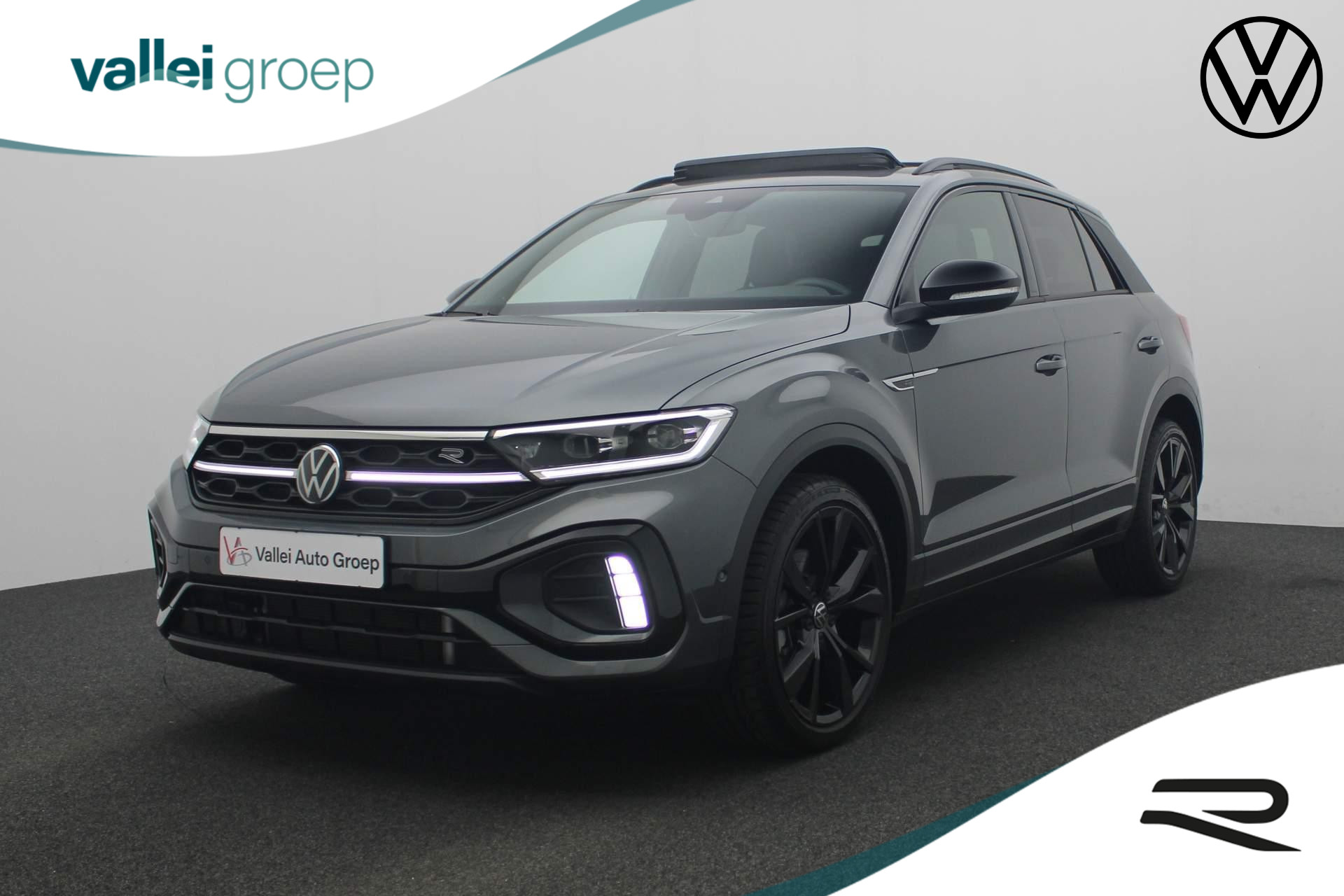 Volkswagen T-Roc 1.5 TSI 150PK DSG R-Line Business Black Style | Pano | Trekhaak | BEATS | IQ Light | Camera | Navi | ACC | Keyless | 19 inch