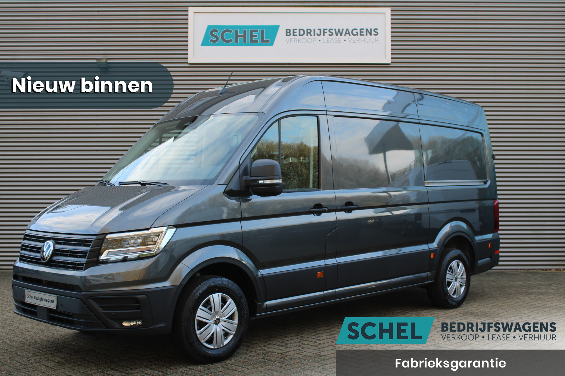 Volkswagen Crafter 35 2.0 TDI L3H3 177pk - Facelift - 2x Schuifdeur - Navigatie - LED - Geveerde stoel - Virtual cockpit - Camera - Trekhaak - Stoelverwarming - Rijklaar