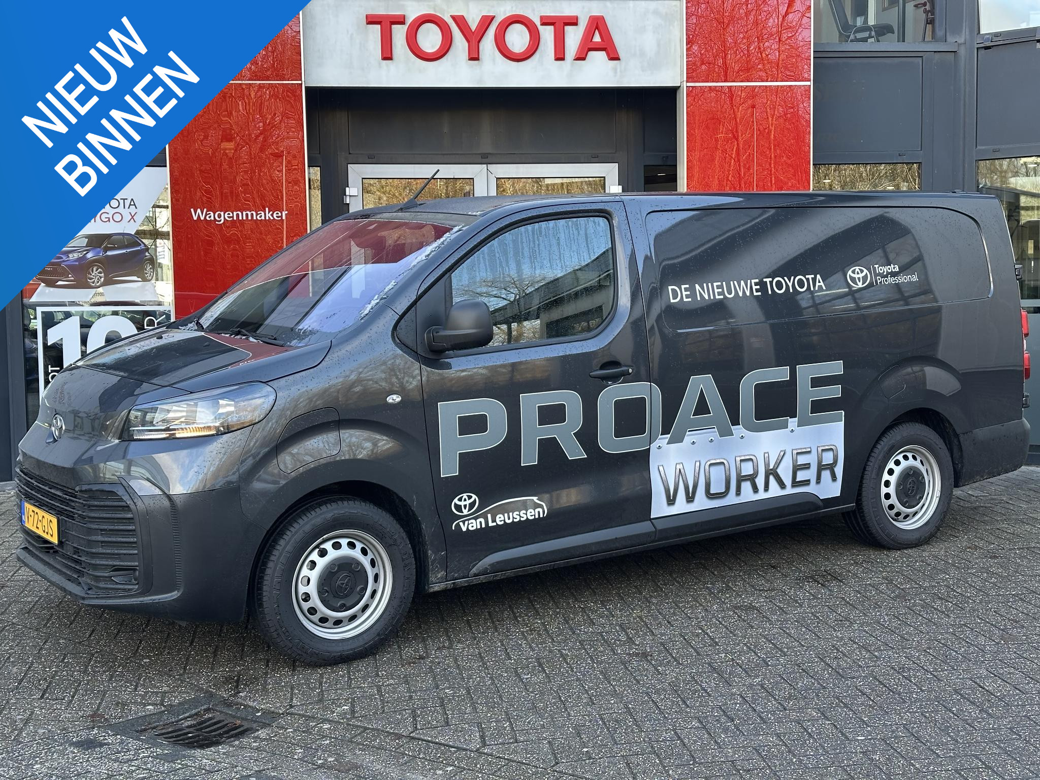 Toyota ProAce Long Worker CHALLENGER 75KWH ELECTRIC 3-PERS AIRCO PARK-SENSOREN BETIMMERING NL-AUTO