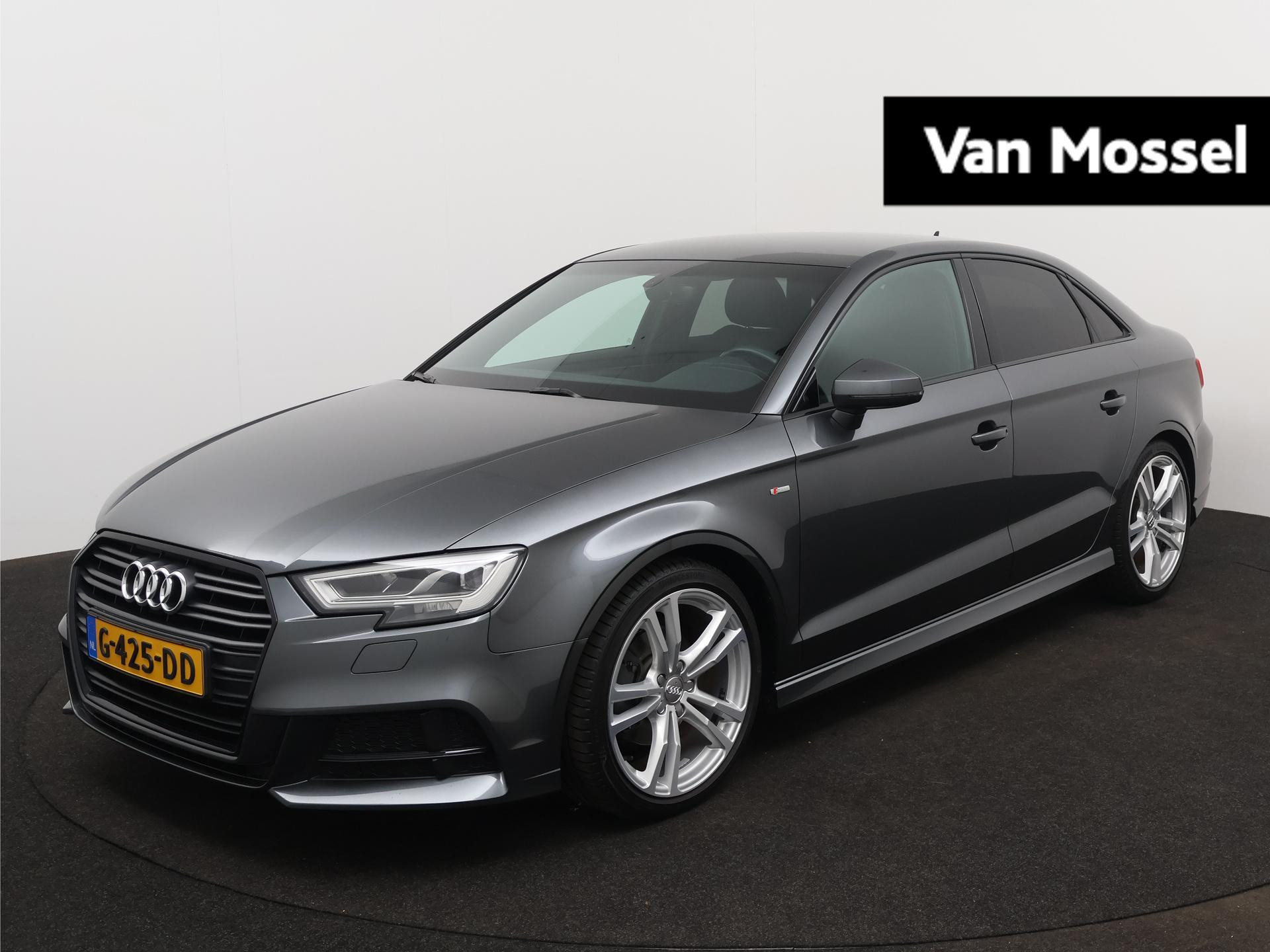 Audi A3 Limousine 35 TFSI CoD Advance Sport 150 PK | S-line | Automaat | Navigatie | Cruise Control | Climate Control | Stoelverwarming | Virtual Cockpit | LED | Lichtmetalen velgen | Privacy glass |