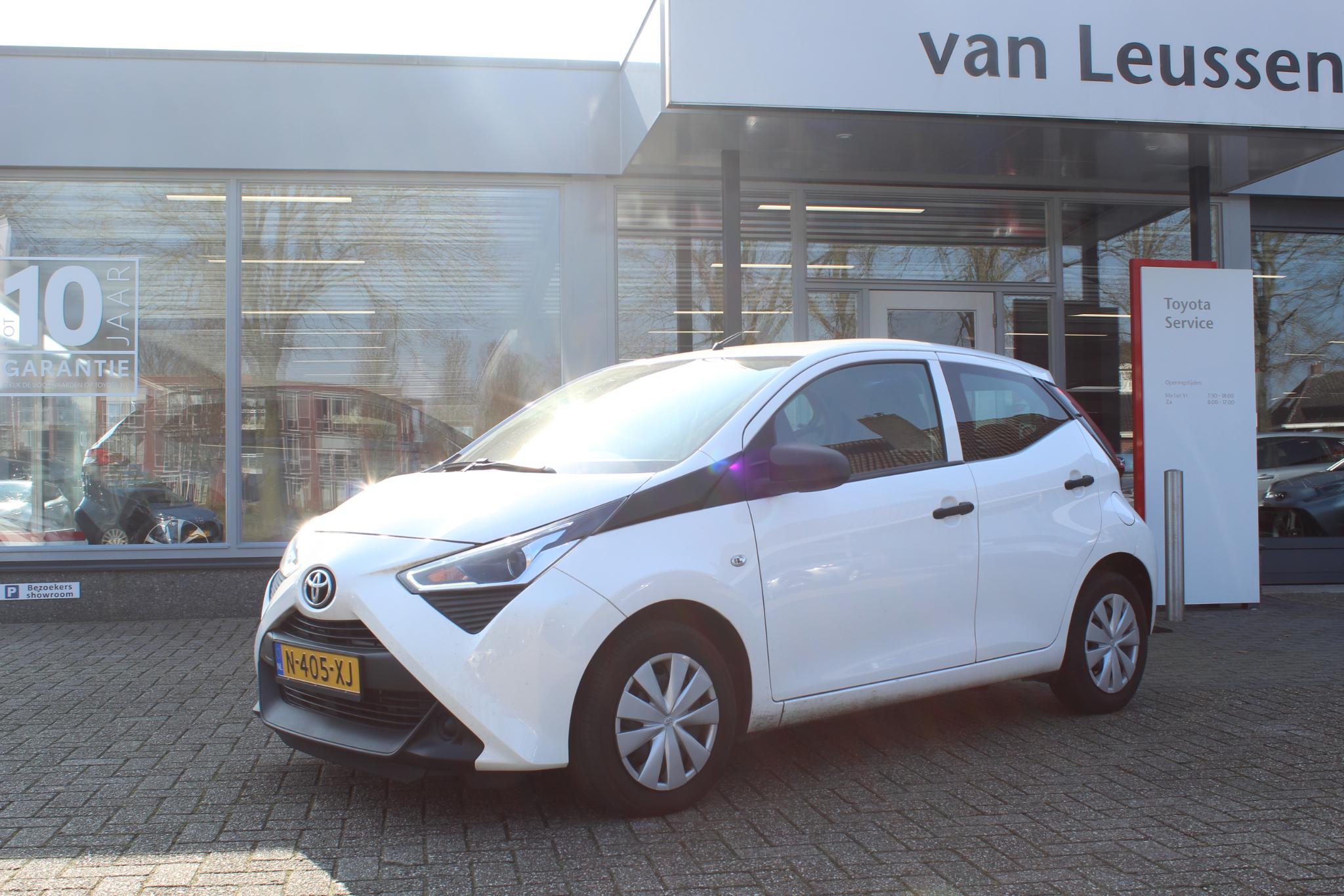 Toyota Aygo X-FUN AIRCO CENTRL-VERGR-AFST. EL-RAMEN USB BLUETOOTH AUDIO-STUURWIELBED. NL-AUTO