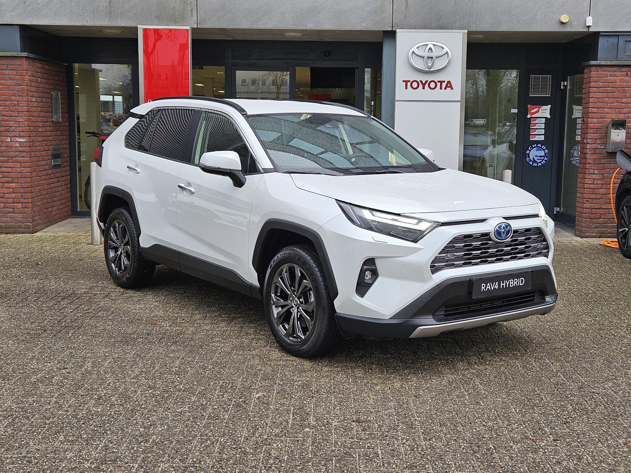 Toyota RAV4 2.5 Hybrid AWD Executive 1650KG STUUR/STOELVERW ELEK-KLEP BLIND SPOT PARK-SENSOREN KEYLESS STOELGEHEUGEN