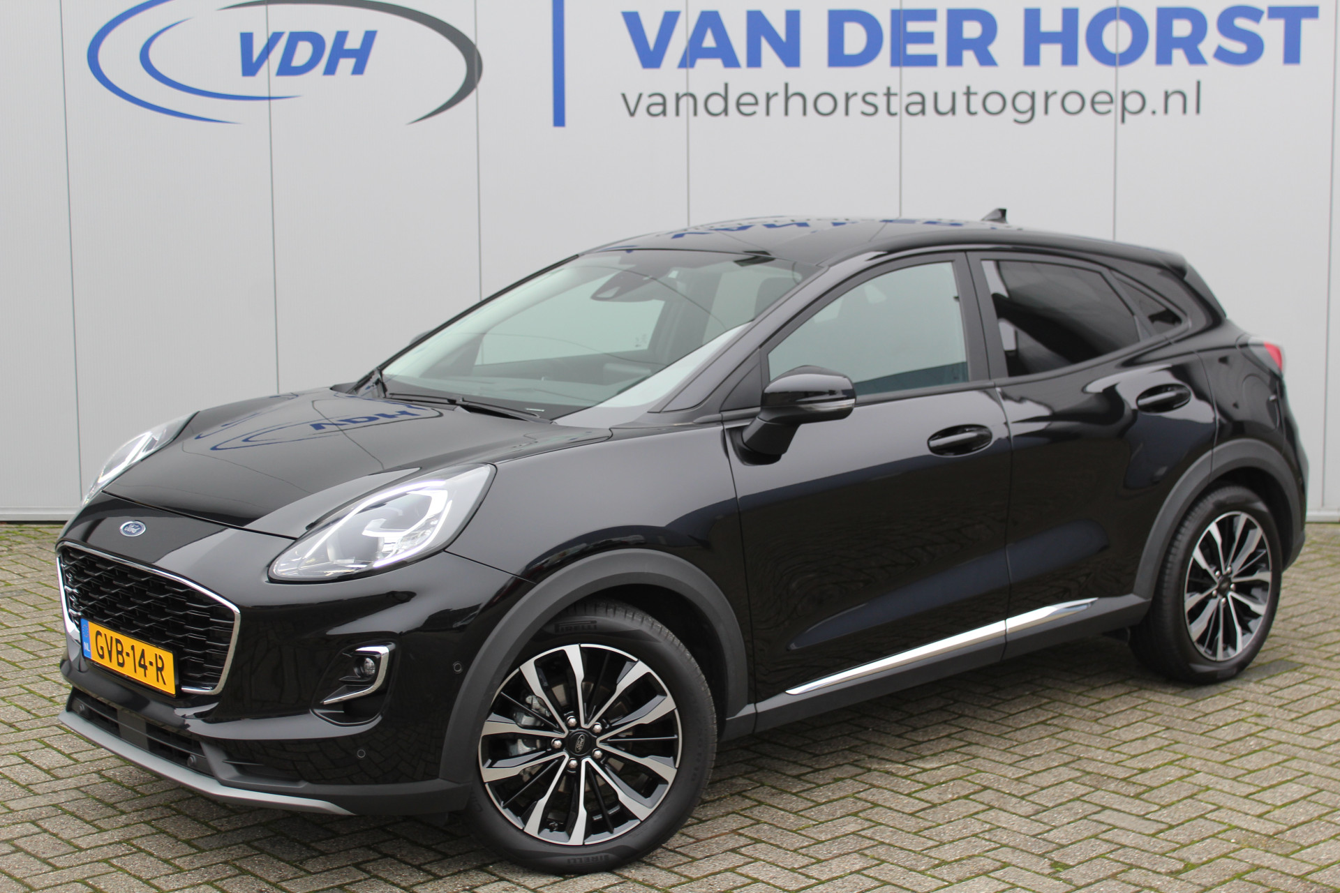 Ford Puma 1.0-125pk EcoBoost Mild-Hybrid Titanium X. Fabrieksgarantie t/m 21-02-2028 ! Slechts 12.370km ! Stoel-, stuur- en voorraamverwarm., Cruise Cntrl, Volautm. airco, B&O Soundsyst., 18" LM wielen, Navigatie, Telefoonvoorb., Camera, Parkeersensoren v+a, Trekhaak+afn. kogel etc.