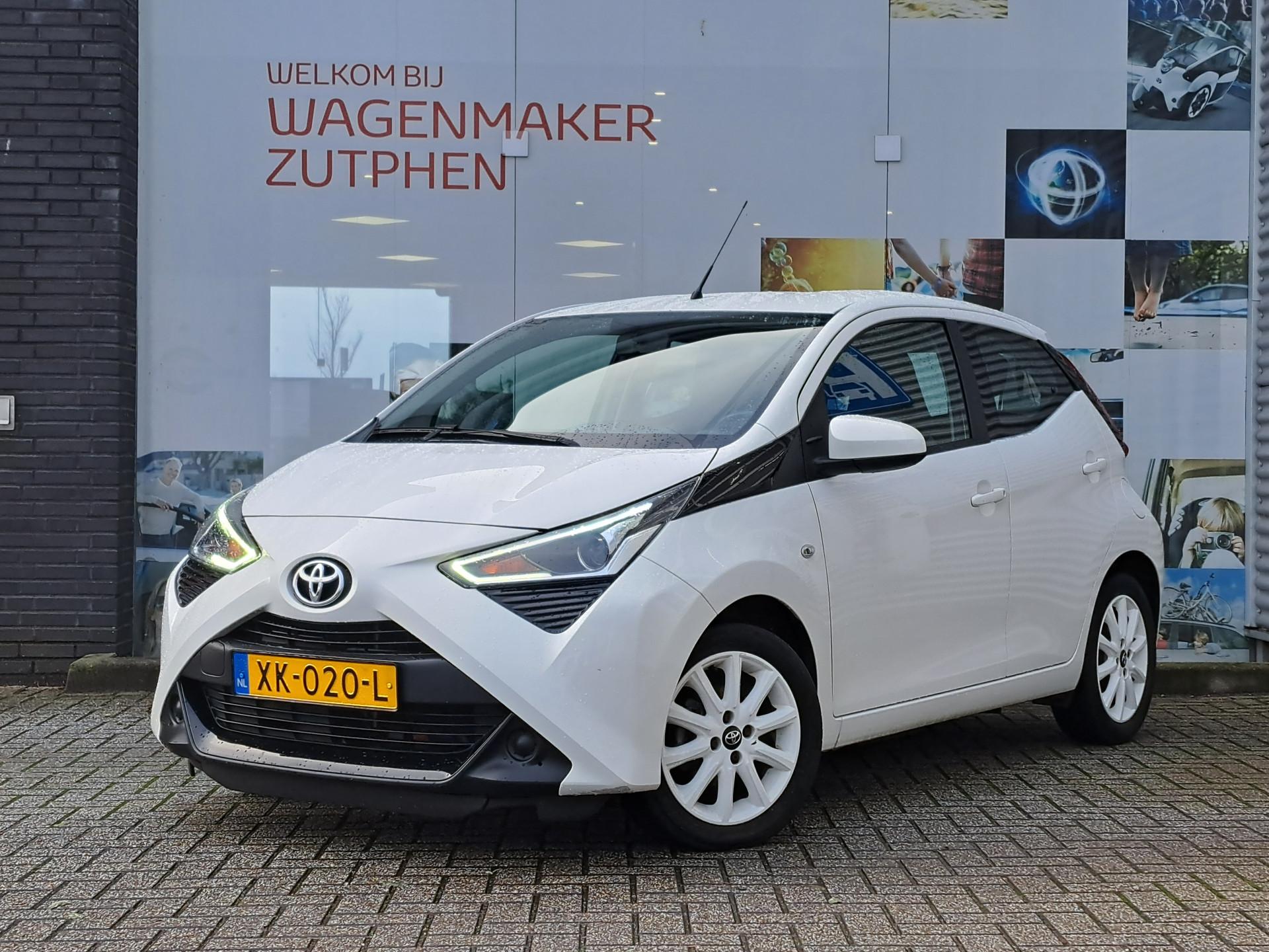 Toyota Aygo X-PLAY AIRCO CAMERA LED-DAGRIJ EL-RAMEN USB AUDIO-STUURWIELBEDIENING NL-AUTO