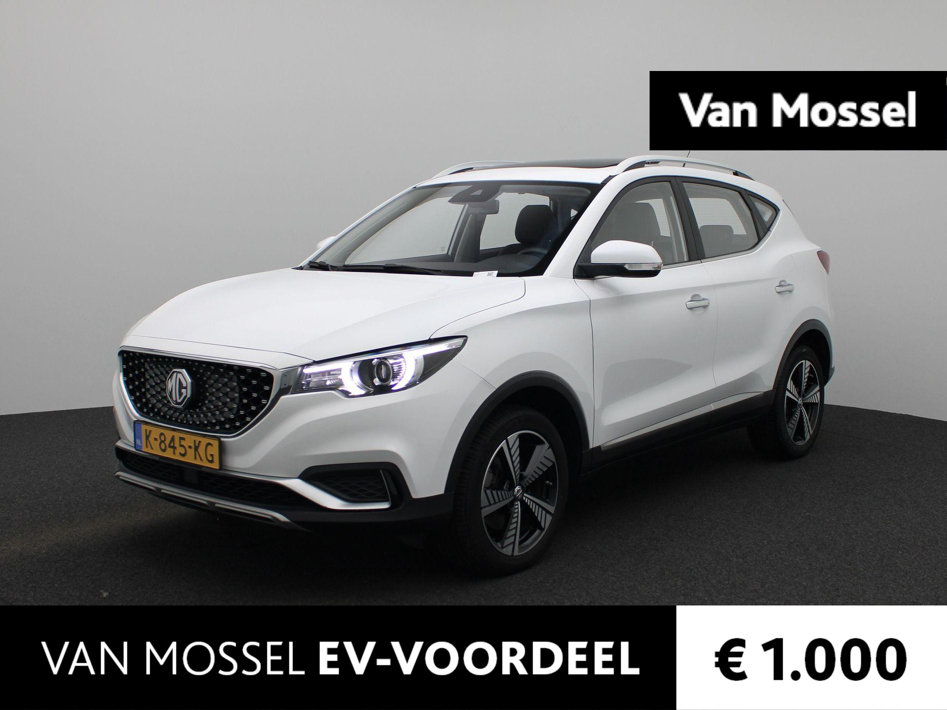 MG ZS-EV Luxury 45 kWh | Lederen bekleding | Panoramadak | Navigatie | Apple carplay