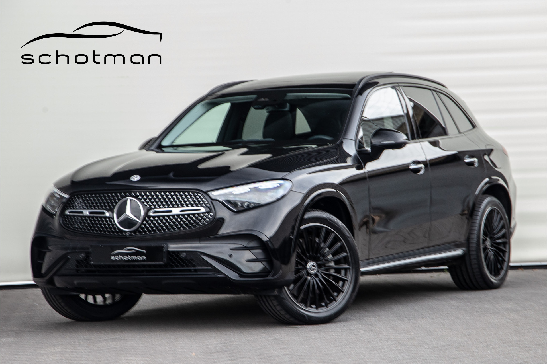 Mercedes-Benz GLC 300e 4MATIC AMG Line