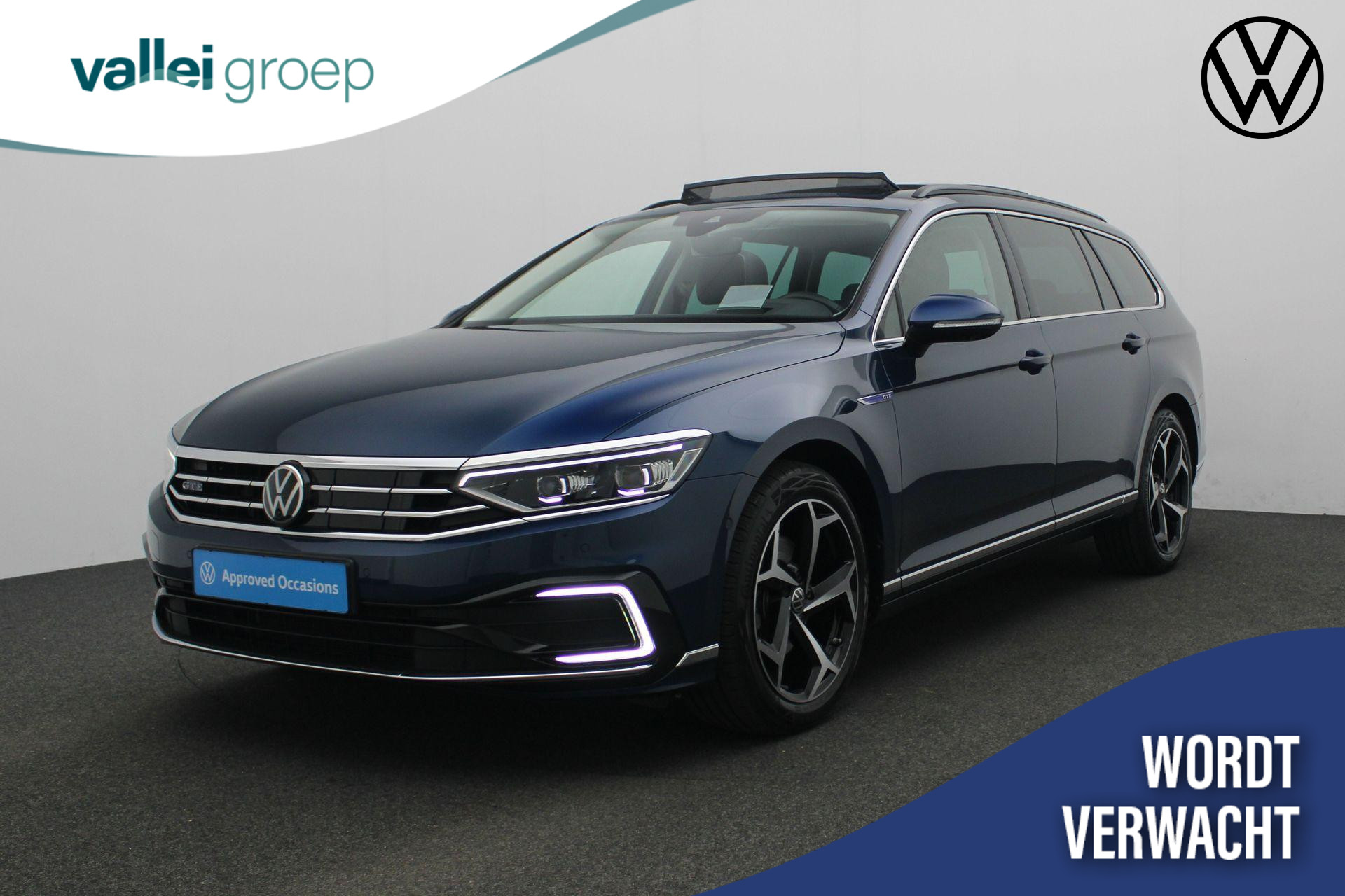 Volkswagen Passat Variant 1.4 TSI 218 pk DSG PHEV GTE Business | Panoramadak | Trekhaak | Geheugen/massagestoel | Navigatie Discover Pro | Adaptief onderstel | Rondomzicht camera