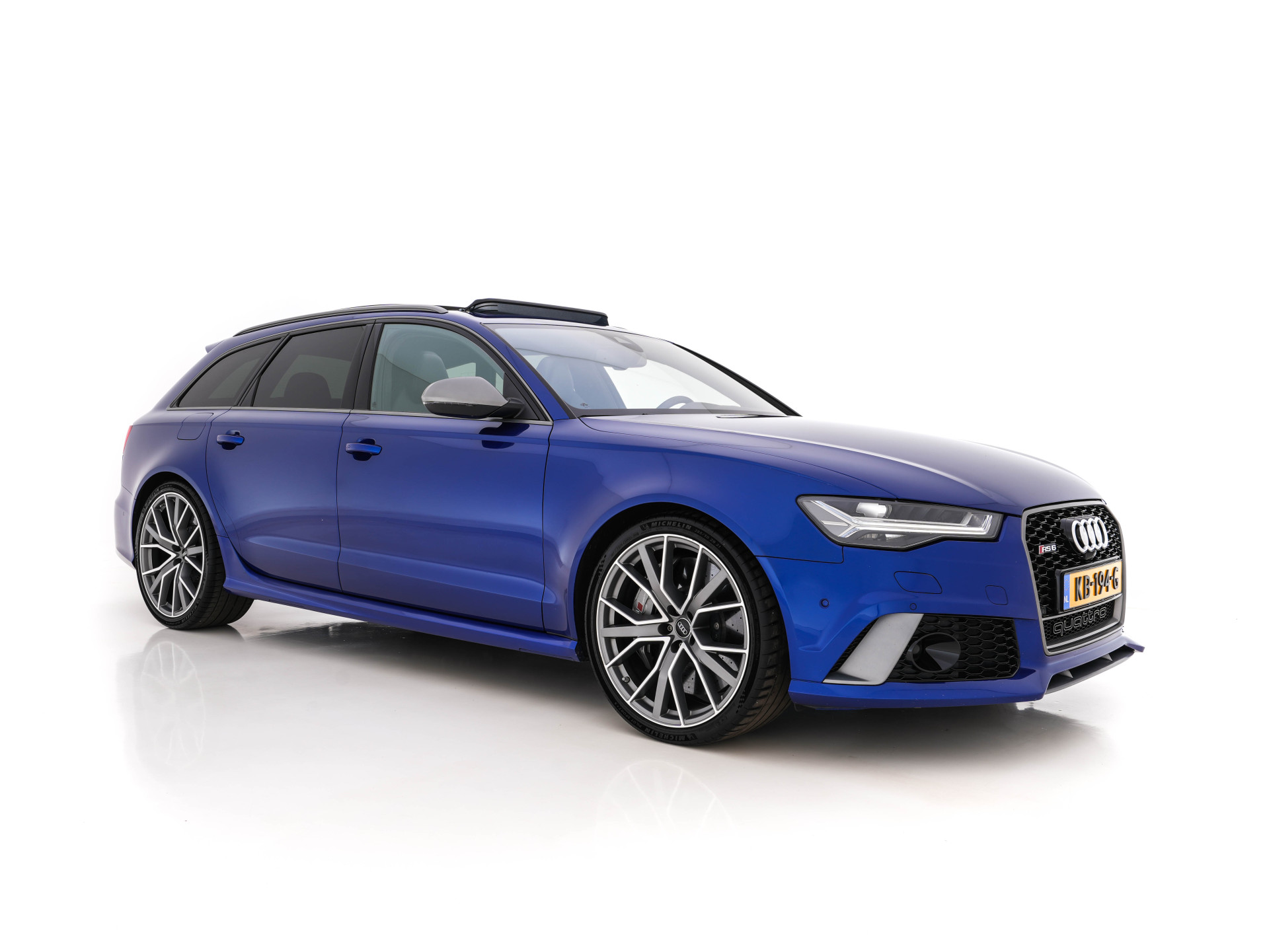 Audi RS6 4.0 TFSI Quattro Perfomance *NL-AUTO* *PANO | LEDER-MICROFIBRE | HEAD-UP | KEYLESS | BANG/OLUFSEN-SURROUND | FULL-LED | SURROUND-VIEW | DAB | MEMORY-PACK | AMBIENT-LIGHT | SPORT-SEATS | 21"ALU*