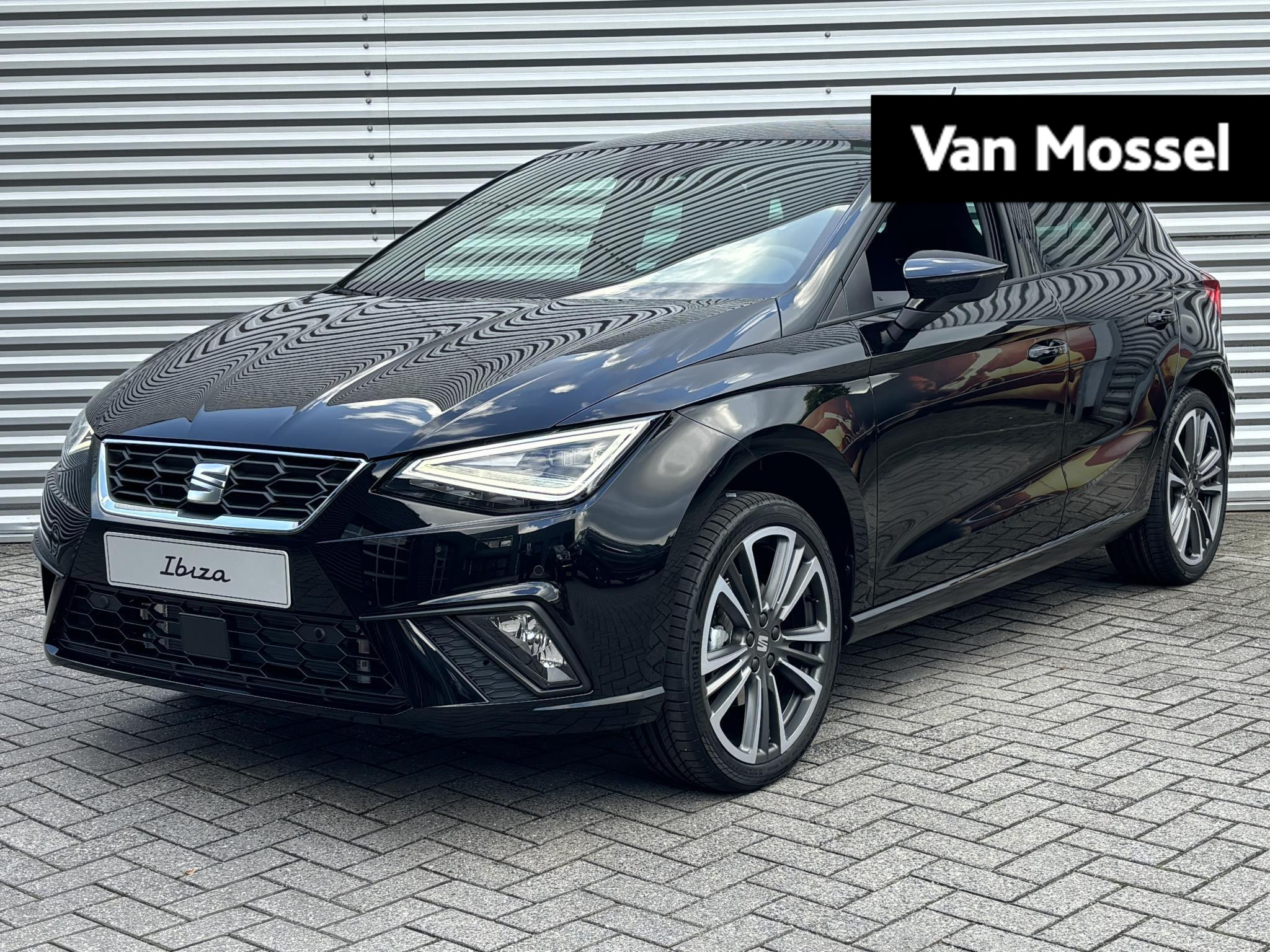 SEAT Ibiza 1.0 EcoTSI FR Anniversary 116 PK | Full LED koplampen | Apple CarPlay™ & Android Auto™ | Cruise control | Sportstoelen | Parkeersensoren voor & achter | Climate control