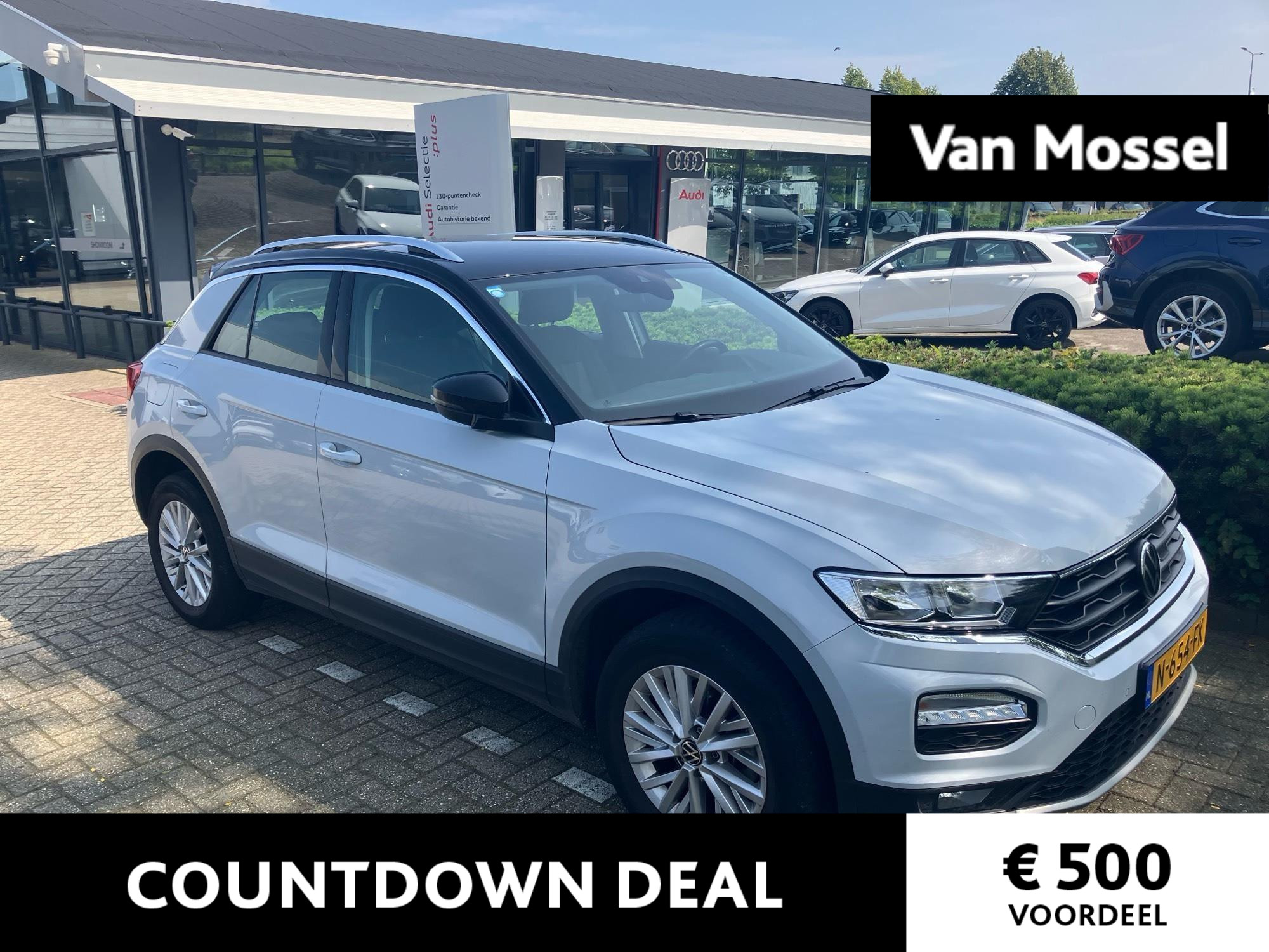 Volkswagen T-Roc 1.5 TSI Style Business | Automaat | Navigatie | Airco | 16 Inch Velgen | Zwart dak | Parkeersensoren |