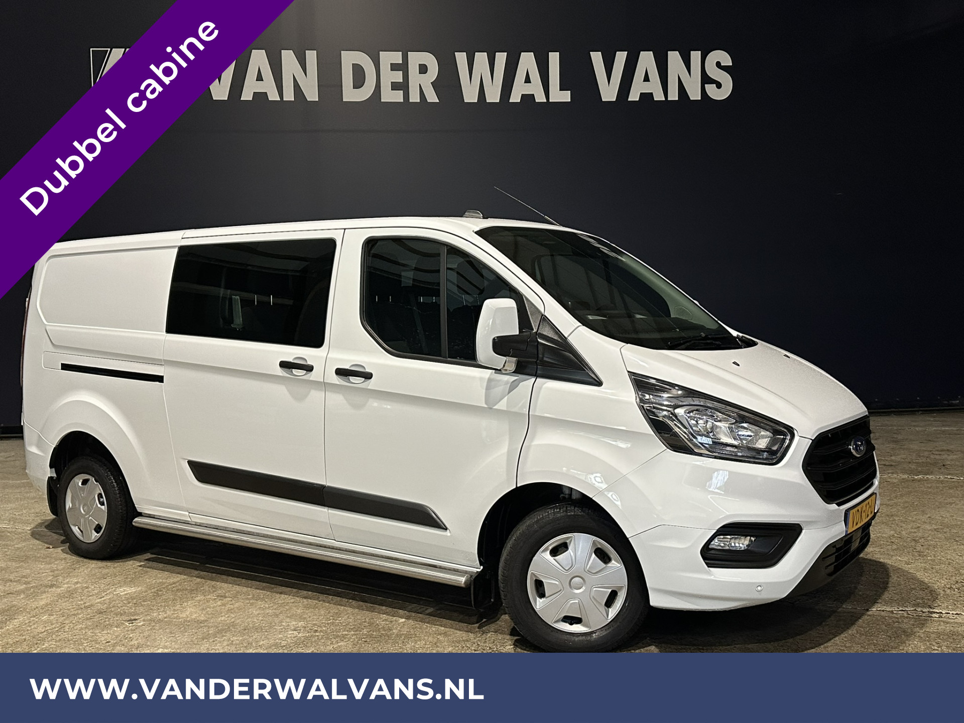 Ford Transit Custom 2.0 TDCI 130pk **BPM VRIJ voor de Ondernemer** L2H1 Dubbele Cabine Euro6 Airco | 6-Zits | 2800kg Trekhaak Camera, LED, Cruisecontrol, Parkeersensoren, Verwarmde voorruit