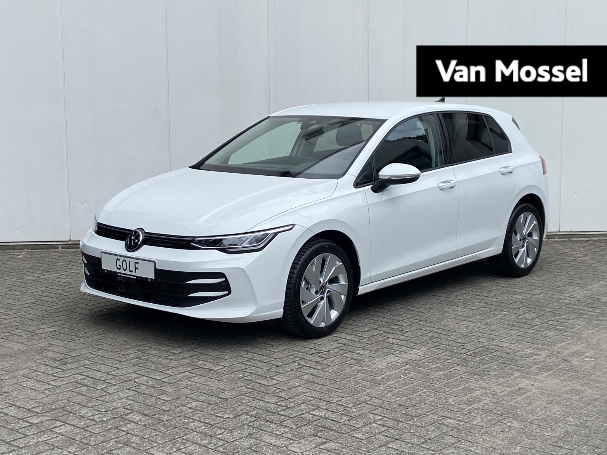 Volkswagen Golf 1.5 eTSI Life Edition 116 PK Automaat | Nieuwe Golf facelift | Navigatie | Apple Carplay | Android Auto | LED koplampen | Camera | Getinte ruiten | Keyless acces | Lichtmetalen velgen | Climate control |