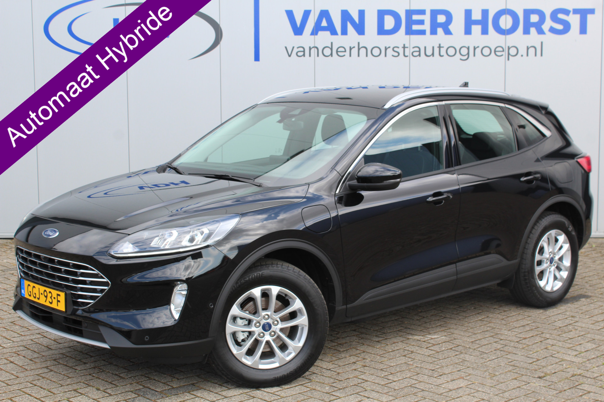 Ford Kuga 2.5-225 pk Hybrid PHEV Titanium AUTOMAAT ! Trekgewicht 1.500kg ! Garantie t/m 11-07-2027 ! Lane- en side assist, volautm. airco dual, stoel-, stuur en voorraamverwarming, elektr. achterklep, camera v+a, navigatie, telefoonvoorb.,  adaptive cruise control, LM wielen, etc.