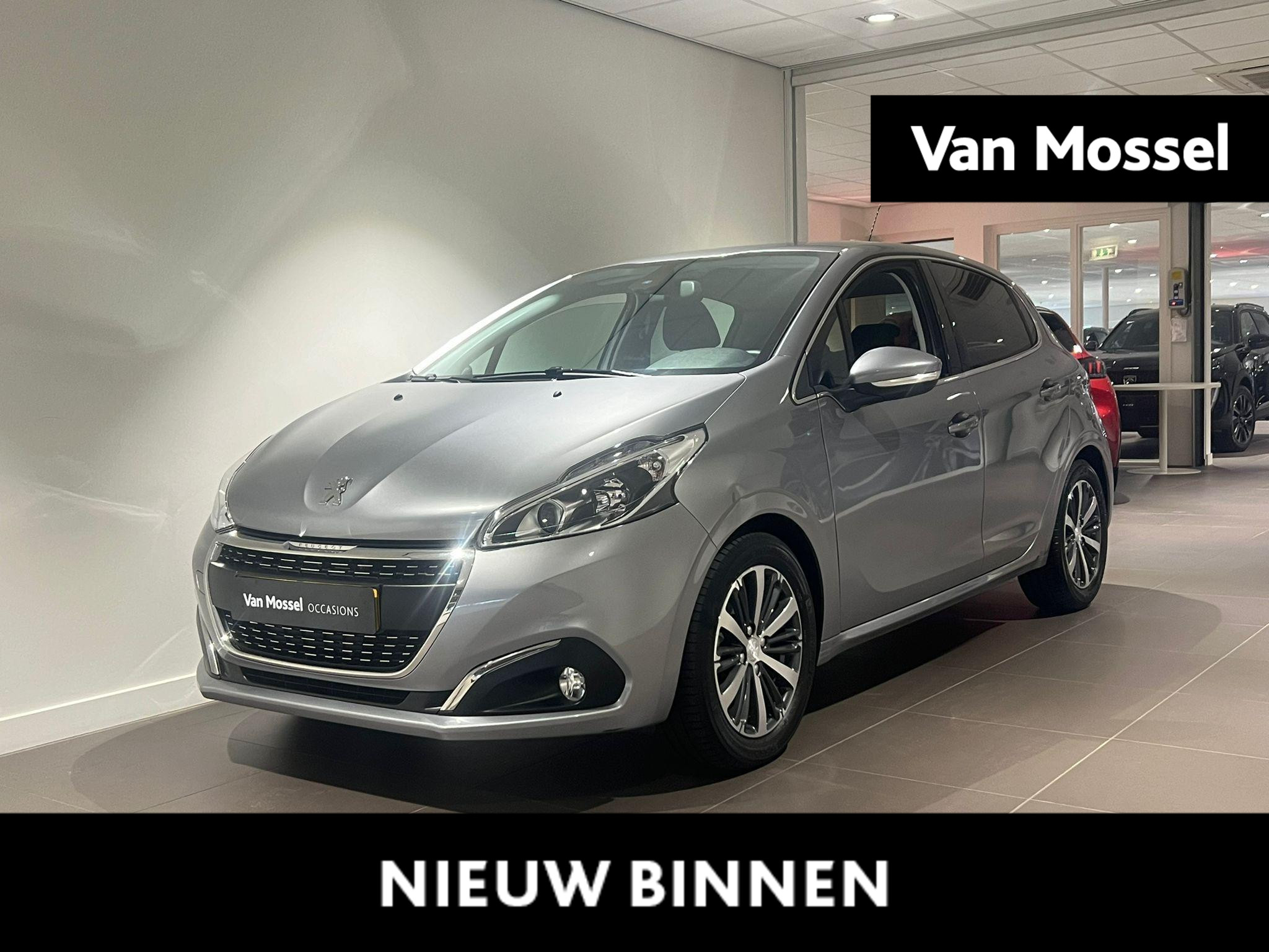 Peugeot 208 1.2 PureTech Allure | Navigatie | Camera | Apple Craplay/ Android auto | LMV | Airco |